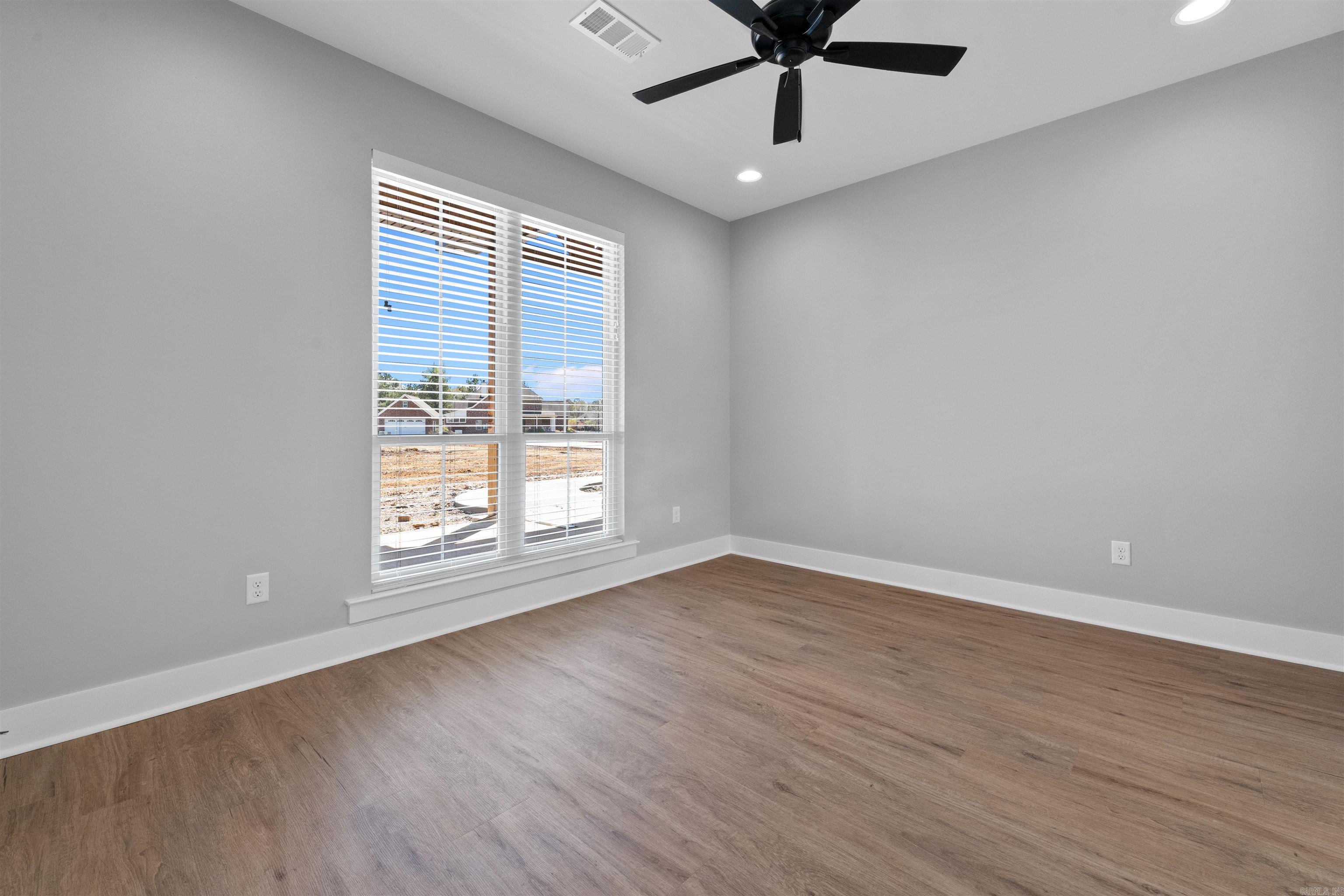 FOXWOOD GARDENS - Residential