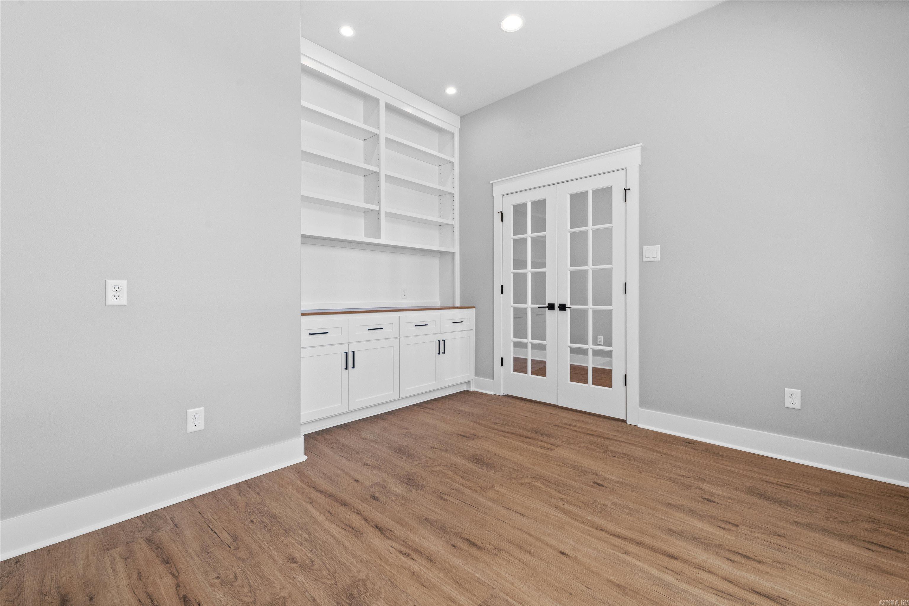 FOXWOOD GARDENS - Residential