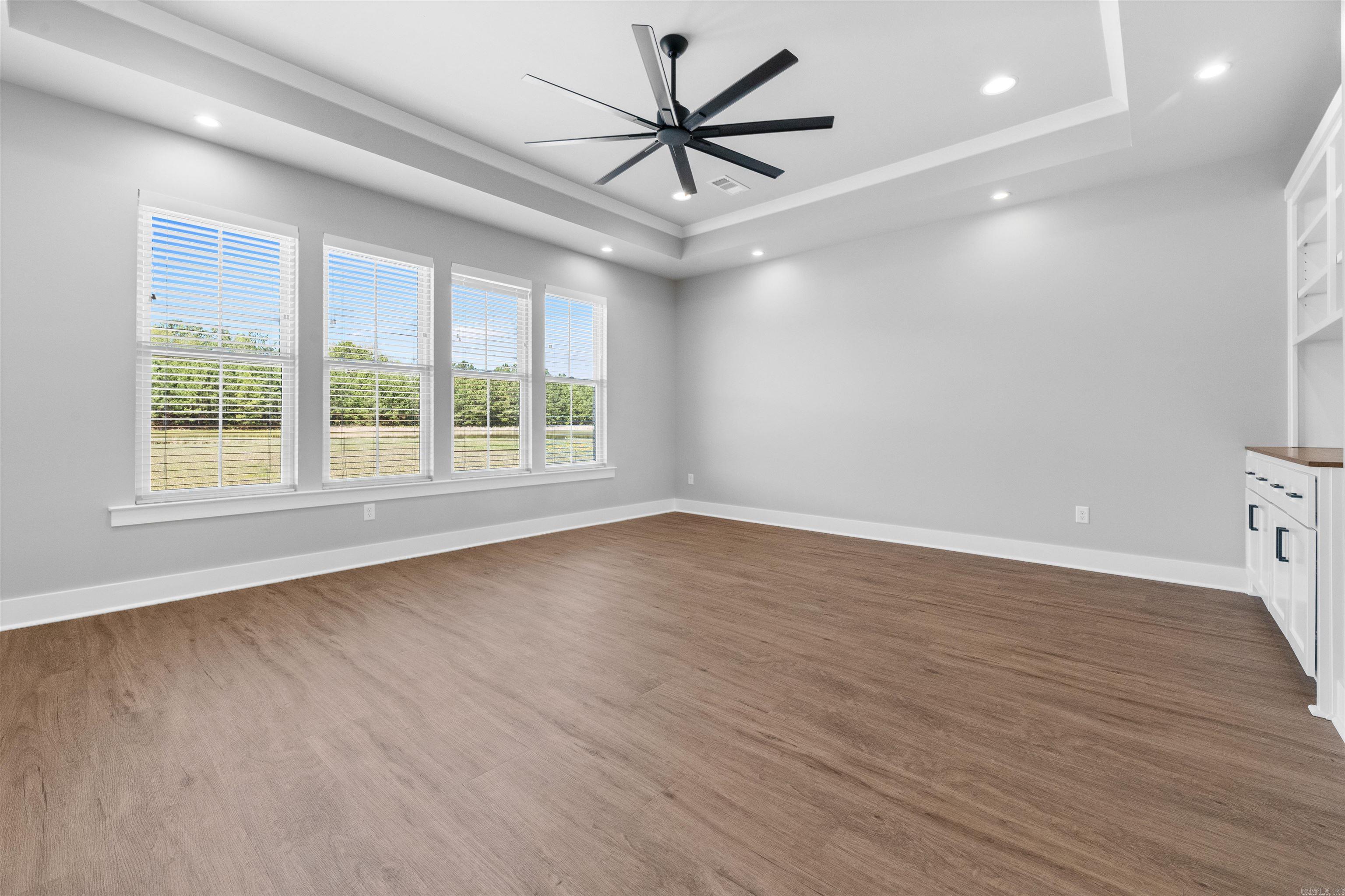 FOXWOOD GARDENS - Residential