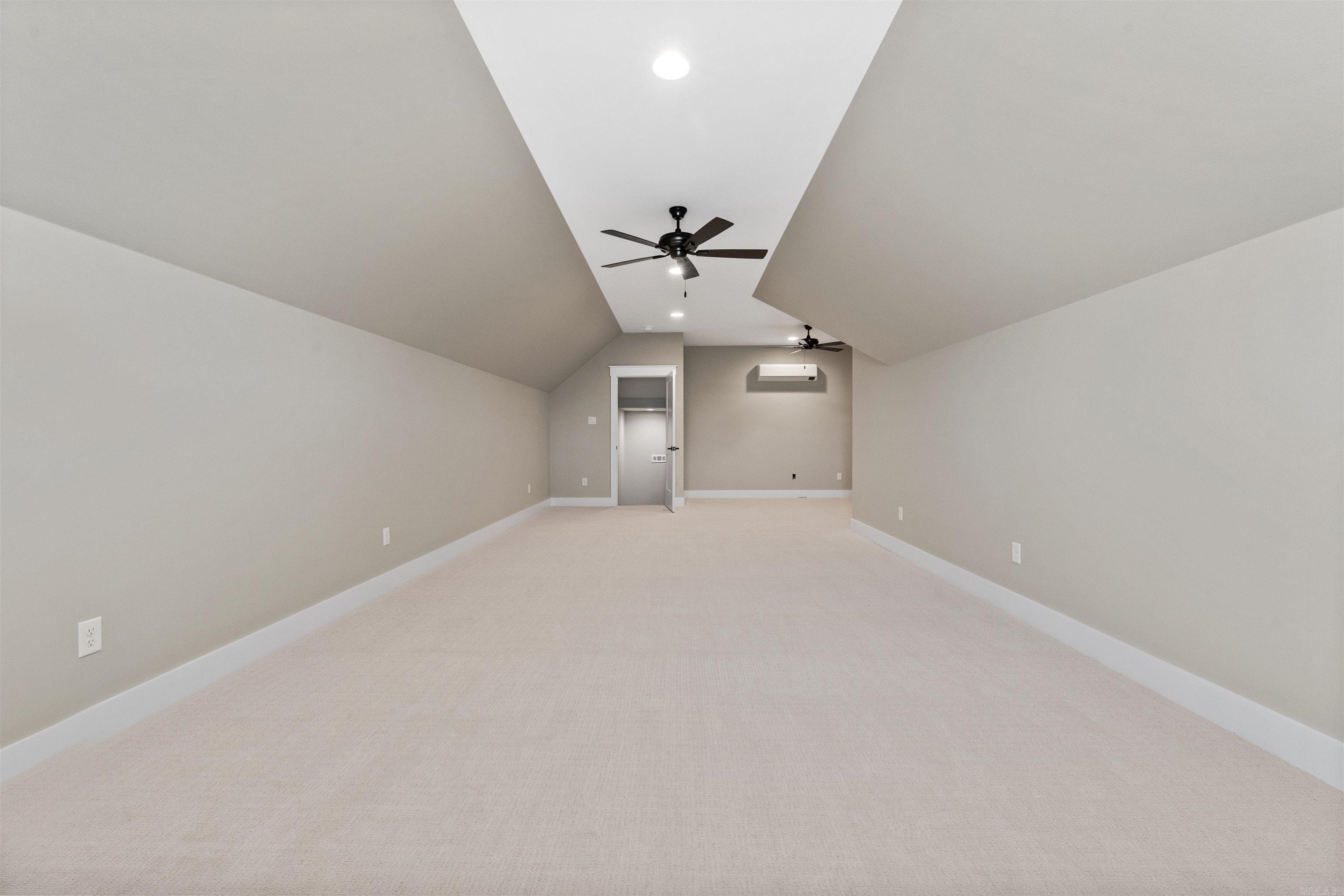 FOXWOOD GARDENS - Residential