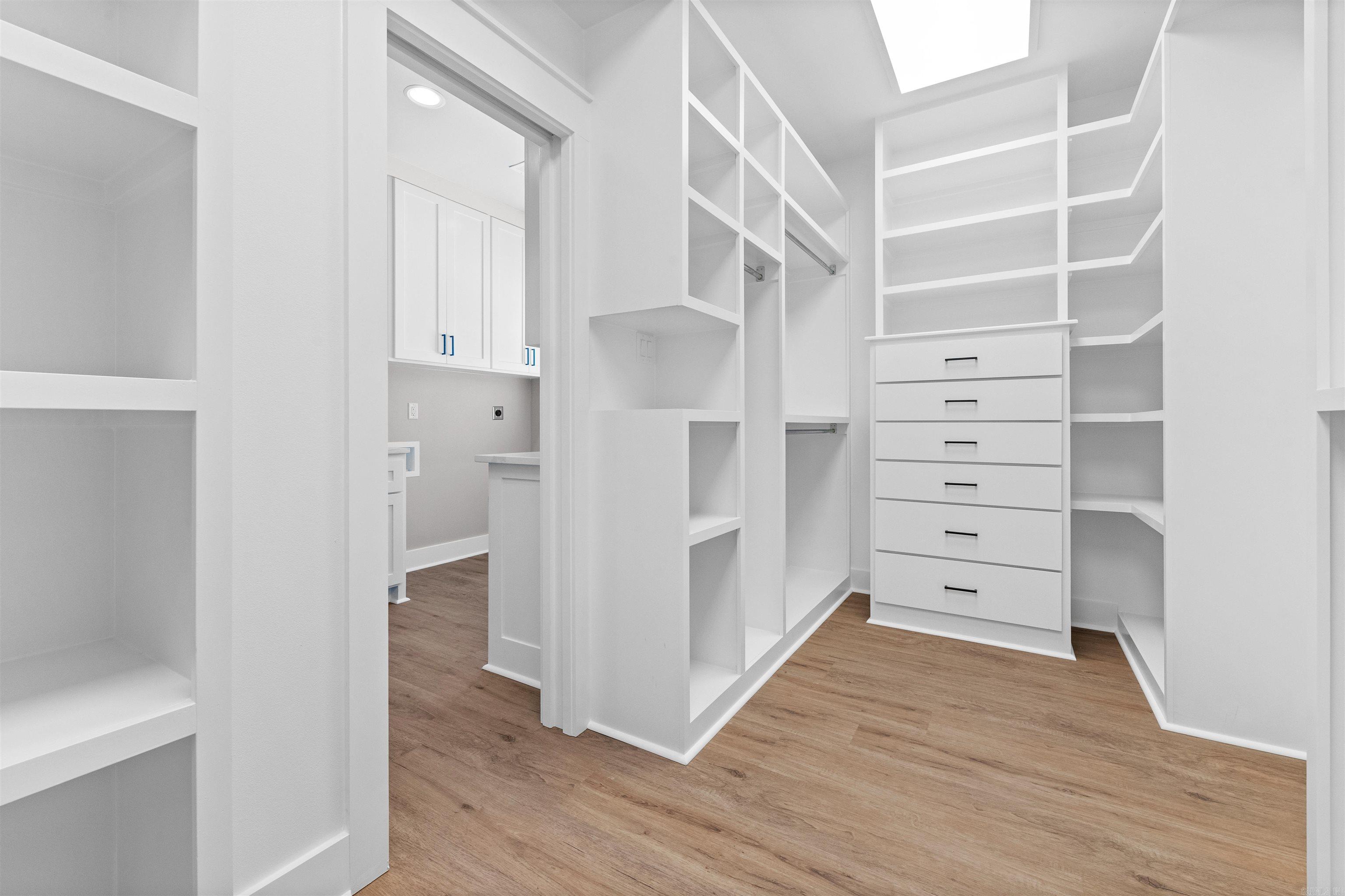 FOXWOOD GARDENS - Residential