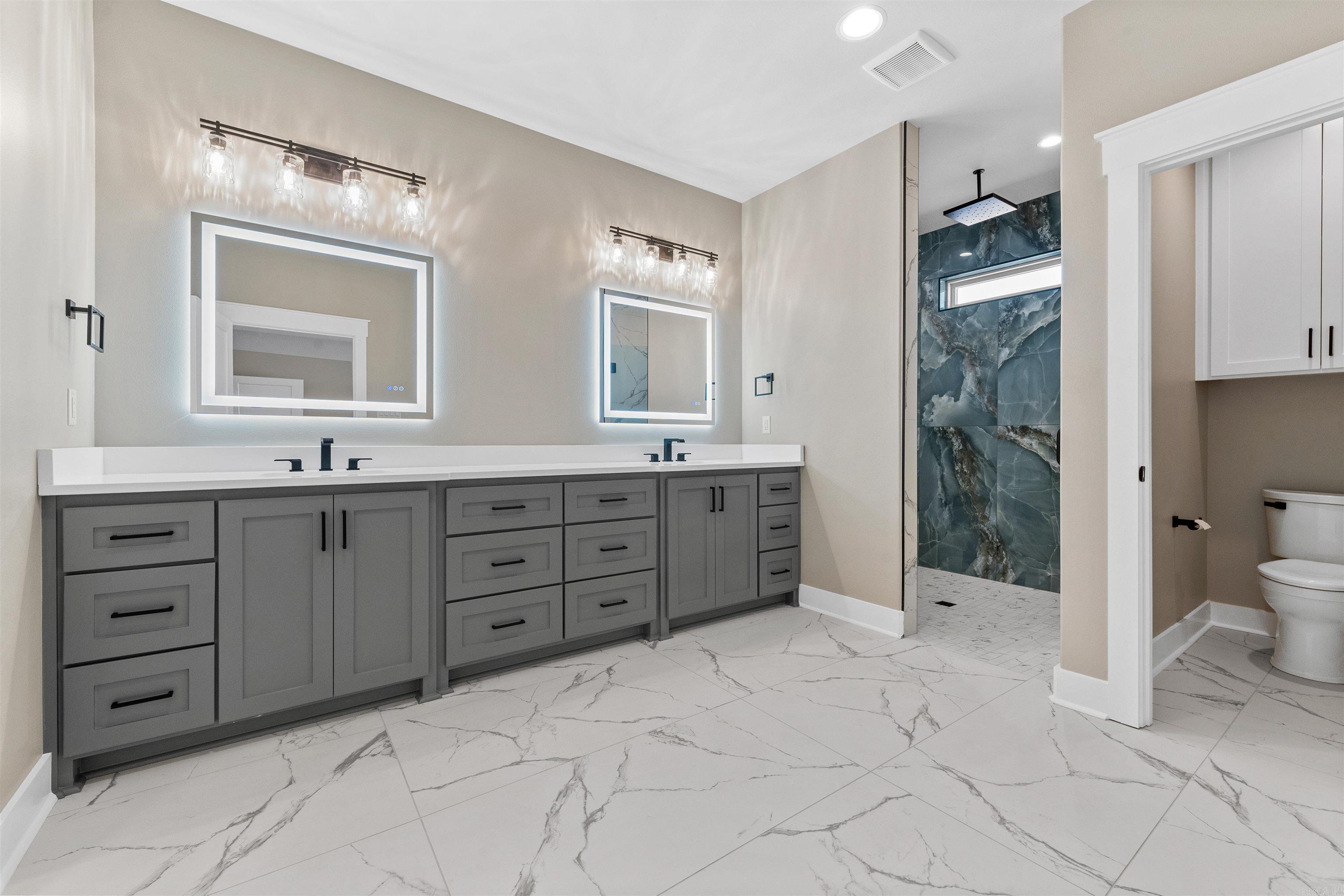 FOXWOOD GARDENS - Residential