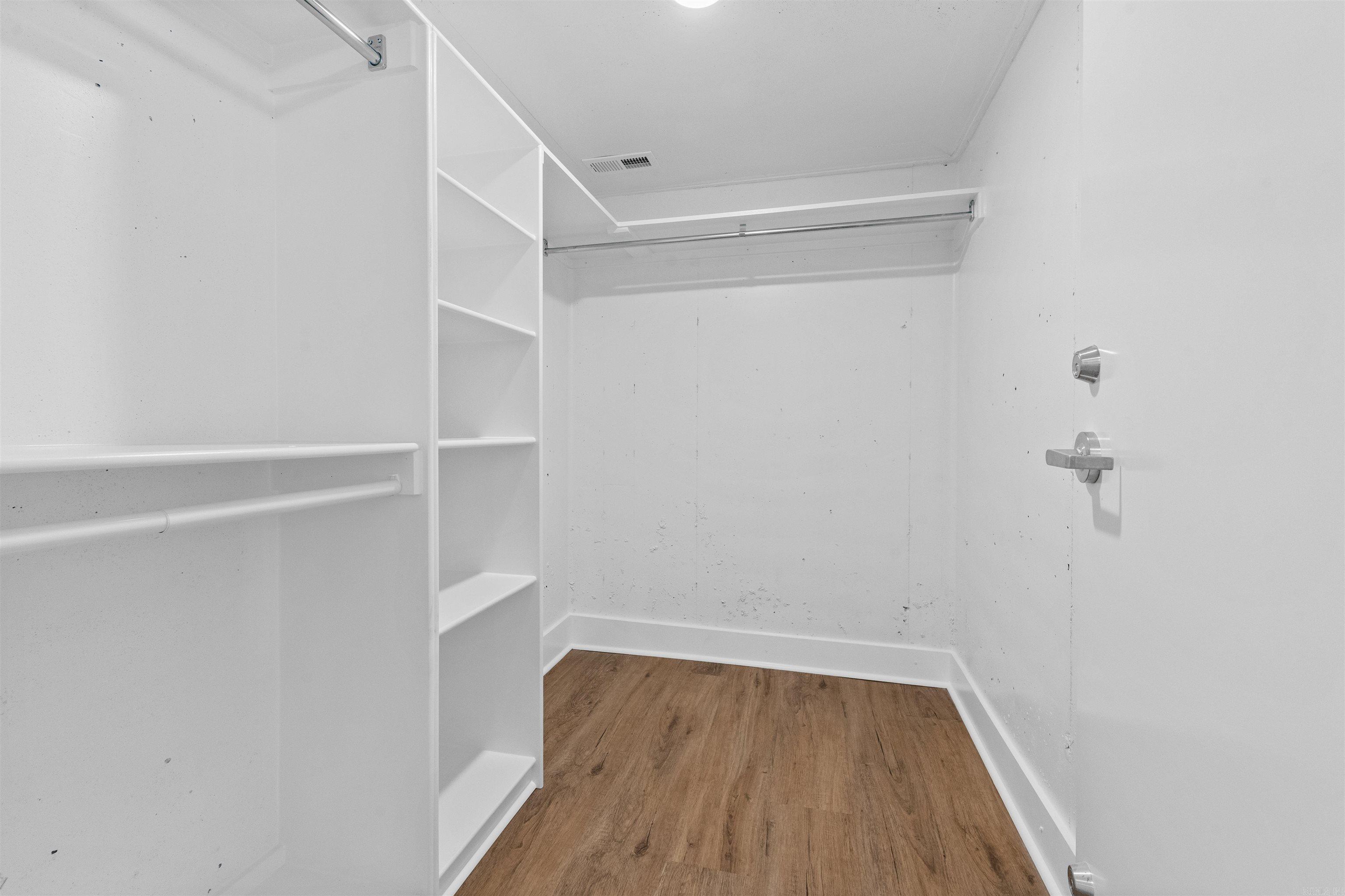 FOXWOOD GARDENS - Residential