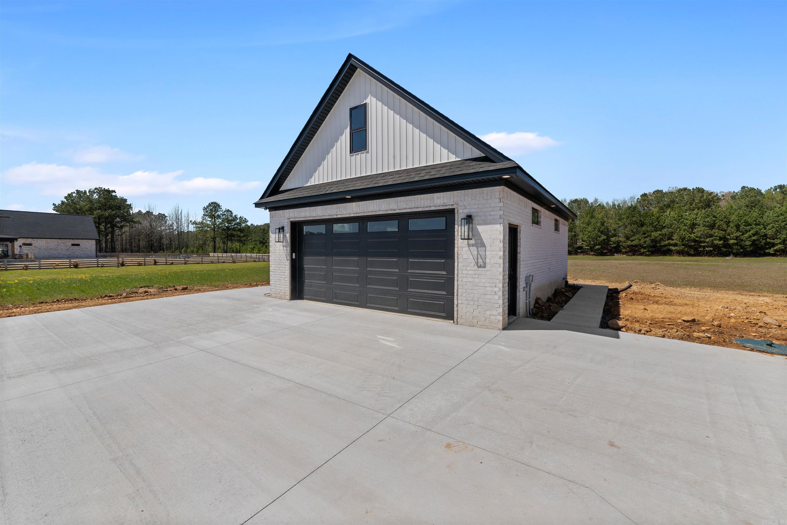 FOXWOOD GARDENS - Residential