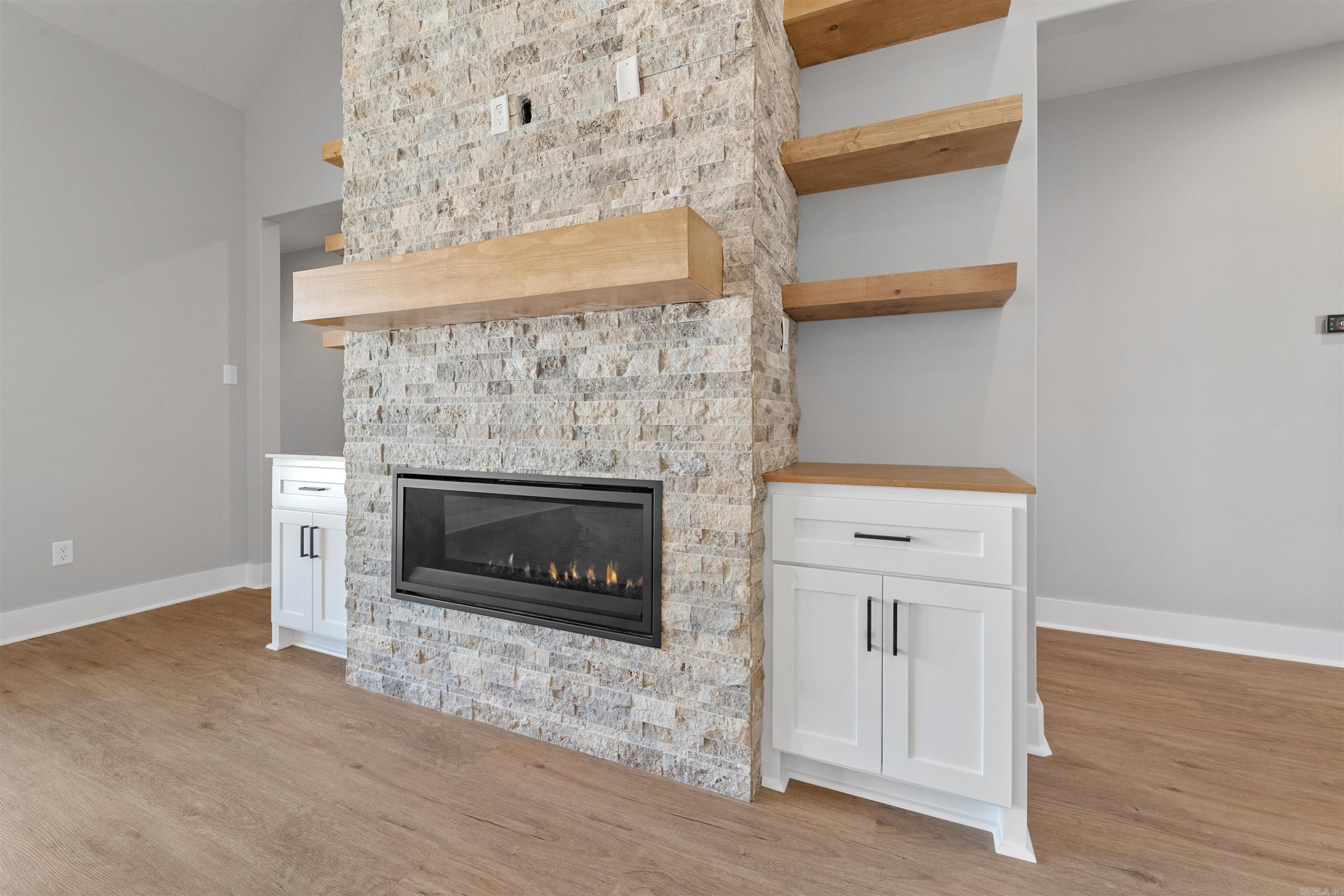 FOXWOOD GARDENS - Residential