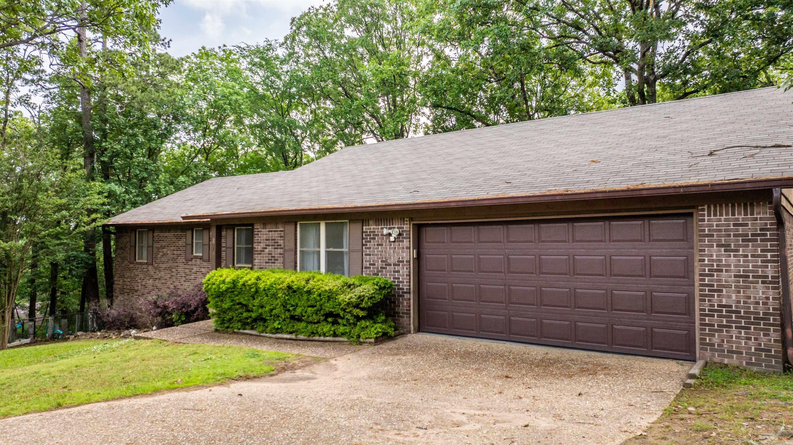 Come check out this spacious 4 bed, 2 bath in the Pleasant View subdivision tucked between the Pleasant Valley Country Club and Pleasant Ridge Shopping Center in the highly sought after Don Roberts School District. Inside, you’re welcomed into your first of two large living areas. Your second living area features a corner brick fireplace. Continue into your kitchen with all stainless steel appliances and an eat in dining area with additional sunroom space for drinking your morning coffee. Your oversized primary bedroom boasts a walk in closet and attached primary bathroom. Don’t miss the large covered back deck and fully fenced backyard or the whole generator that comes in handy in the event of a power outage! We are excited for you to come and see if it’s yours!