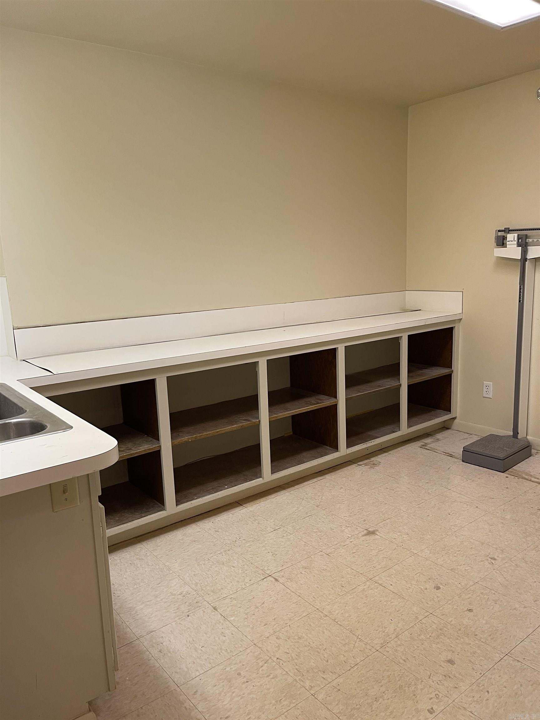 Oak Forest Gardens Annex - Commercial Sale