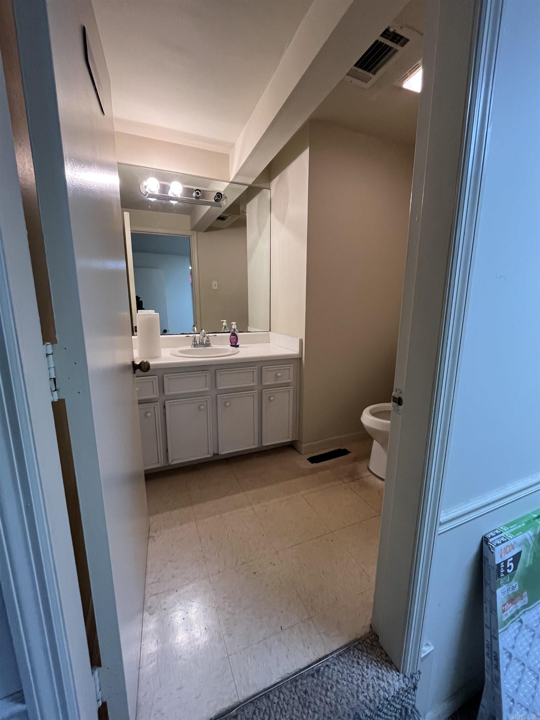 Oak Forest Gardens Annex - Commercial Sale