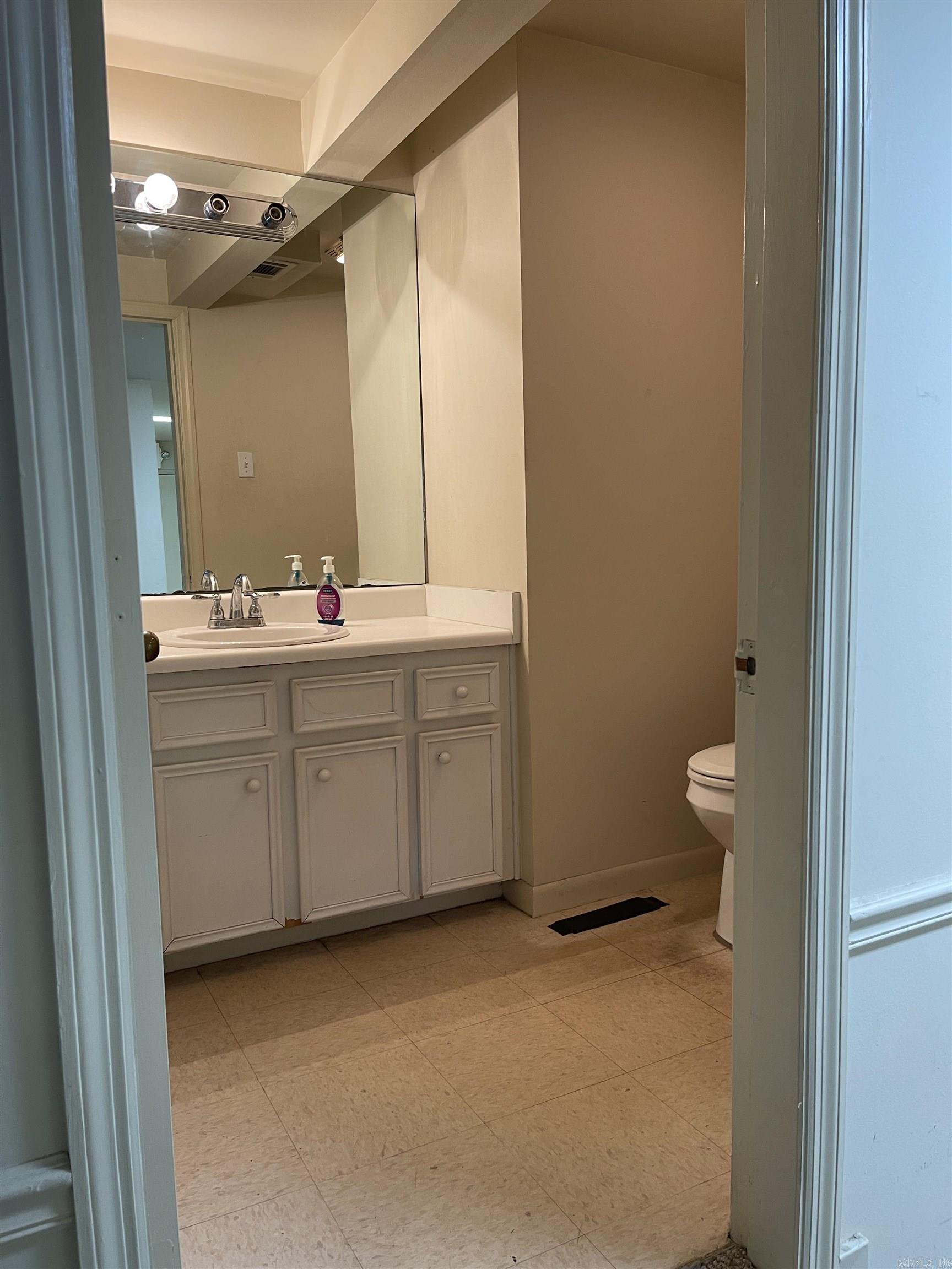 Oak Forest Gardens Annex - Commercial Sale