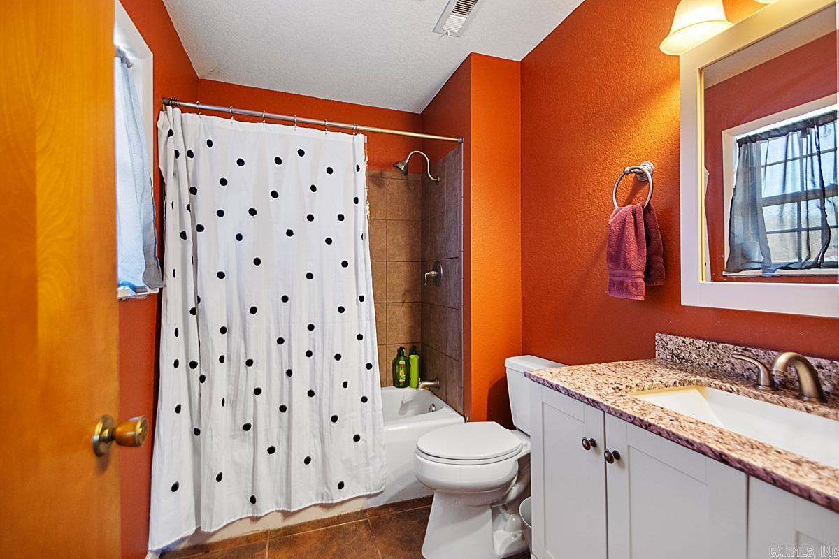 TOWN OF LEOLA - Residential