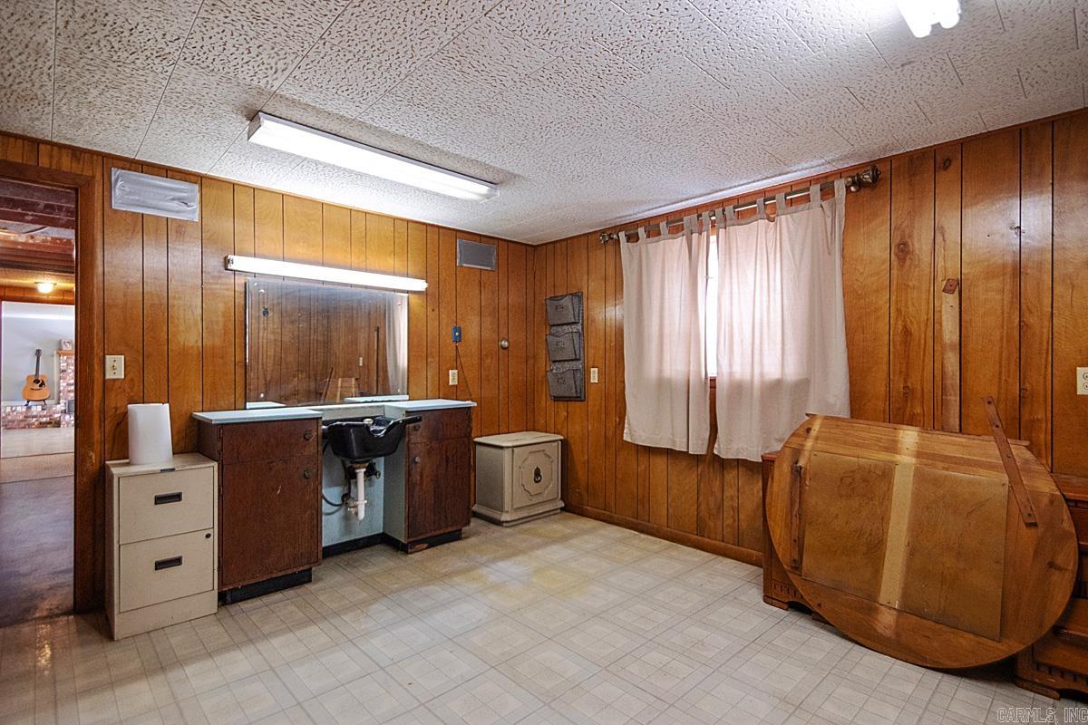 TOWN OF LEOLA - Residential