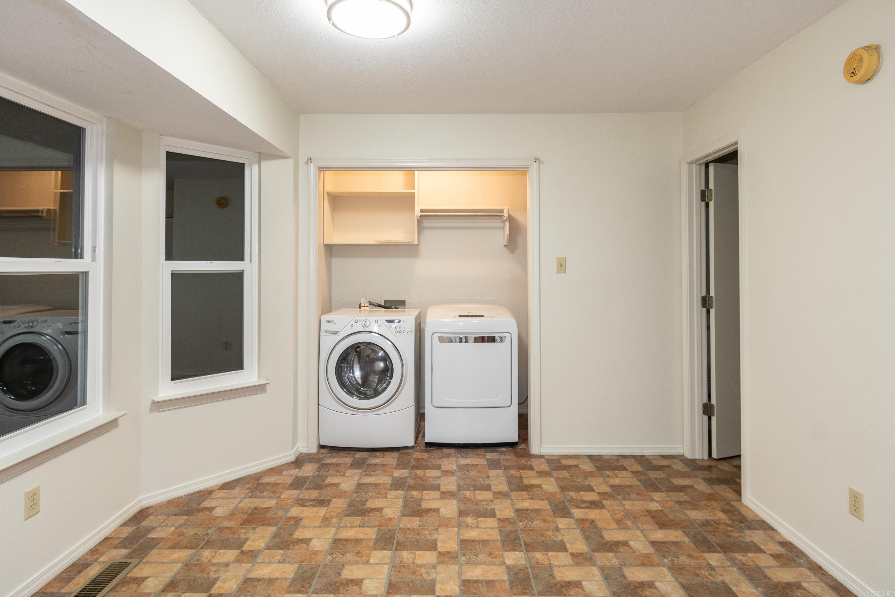 WEST GLEN - Residential