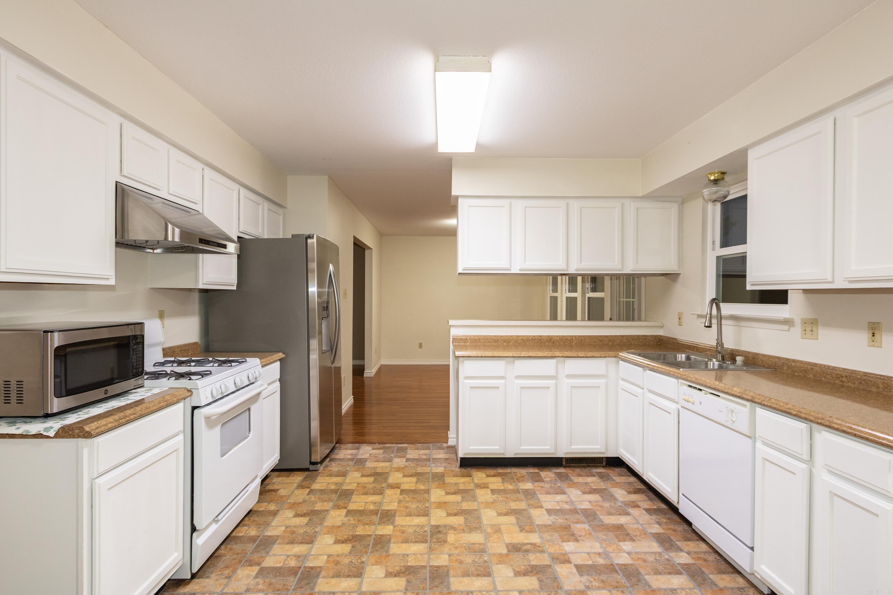 WEST GLEN - Residential