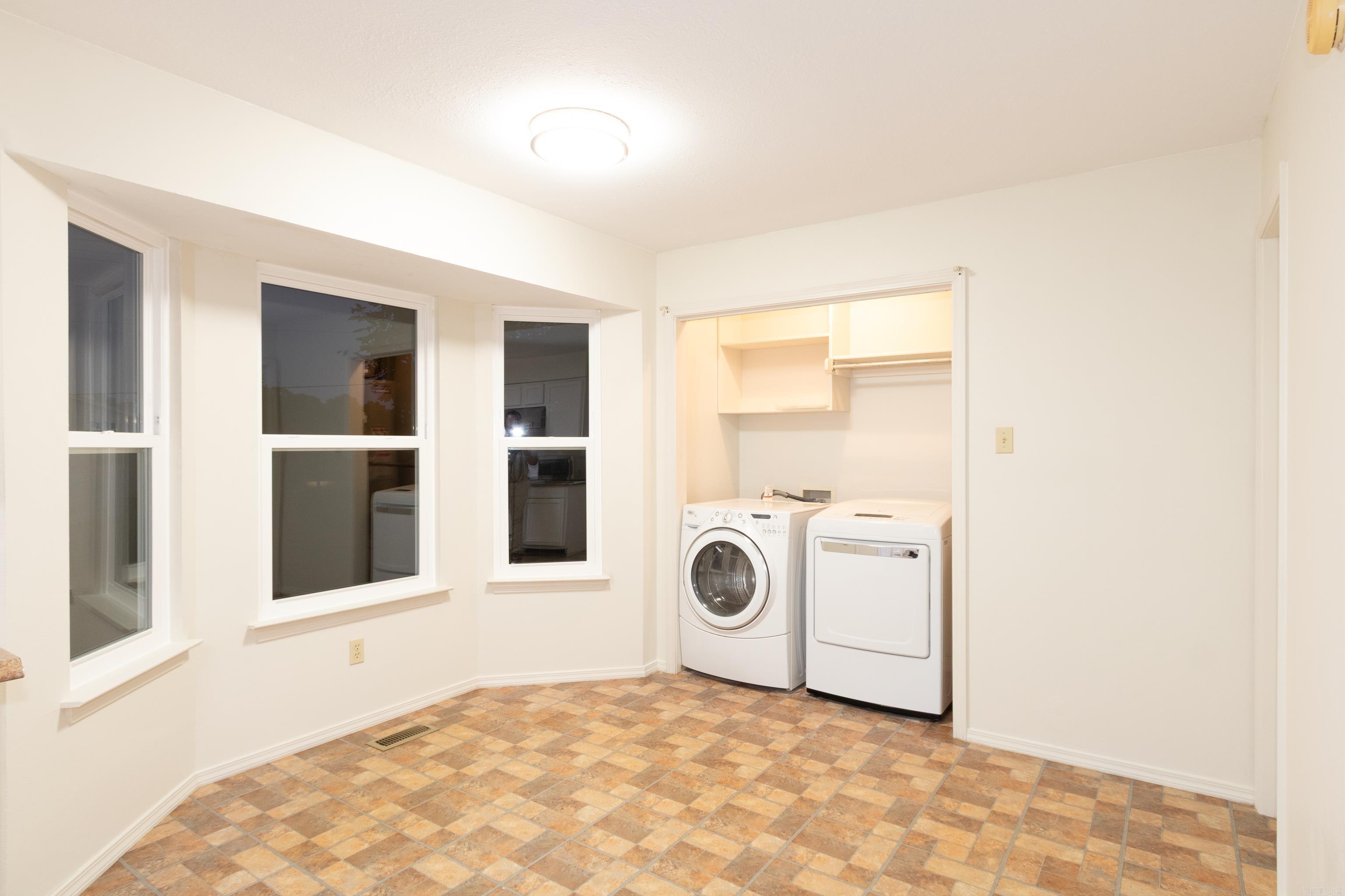 WEST GLEN - Residential