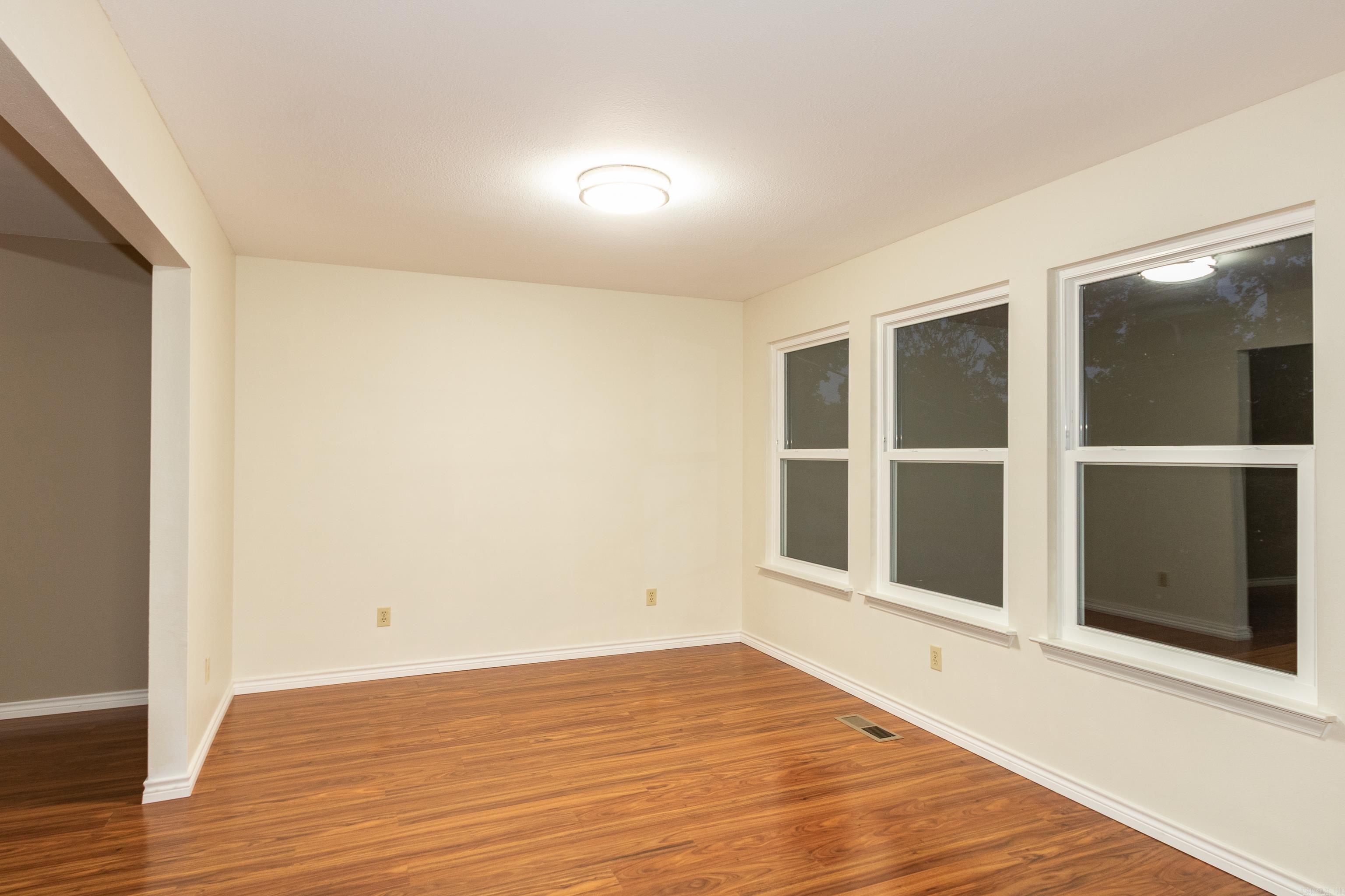 WEST GLEN - Residential