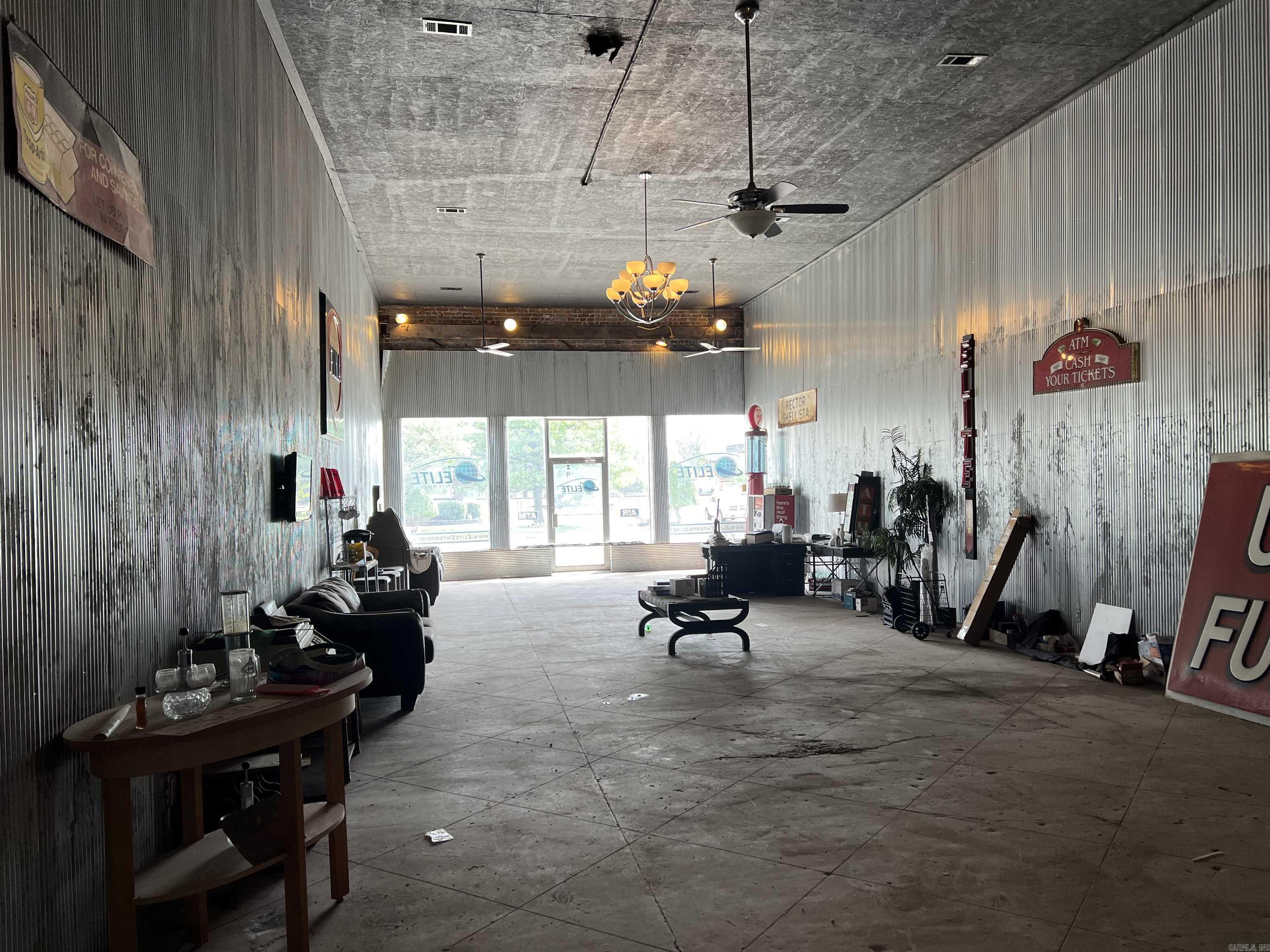 OT Rector - Commercial Sale