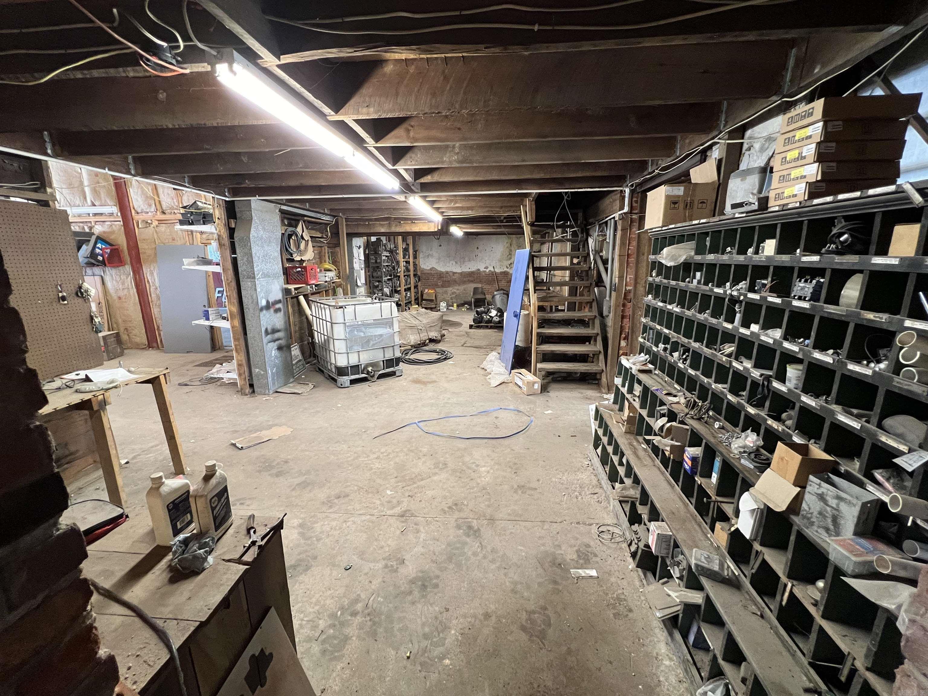 OT Rector - Commercial Sale