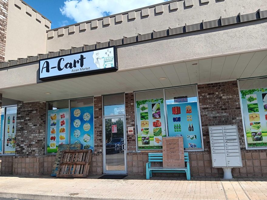 Discover this fantastic opportunity to own a newly updated Asian market in the bustling city of Rogers. The business features fresh renovations, including new flooring, ready for immediate use. A unique highlight of this property is dedicated space for preparing and cooking fresh food, offering the potential to create a grab-and-go eatery or expand the market's culinary offerings. This business is perfect for new or experienced entrepreneurs looking to establish a fresh concept.