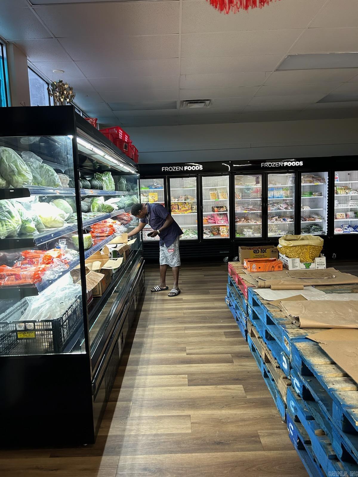 Rogers - Commercial Sale
