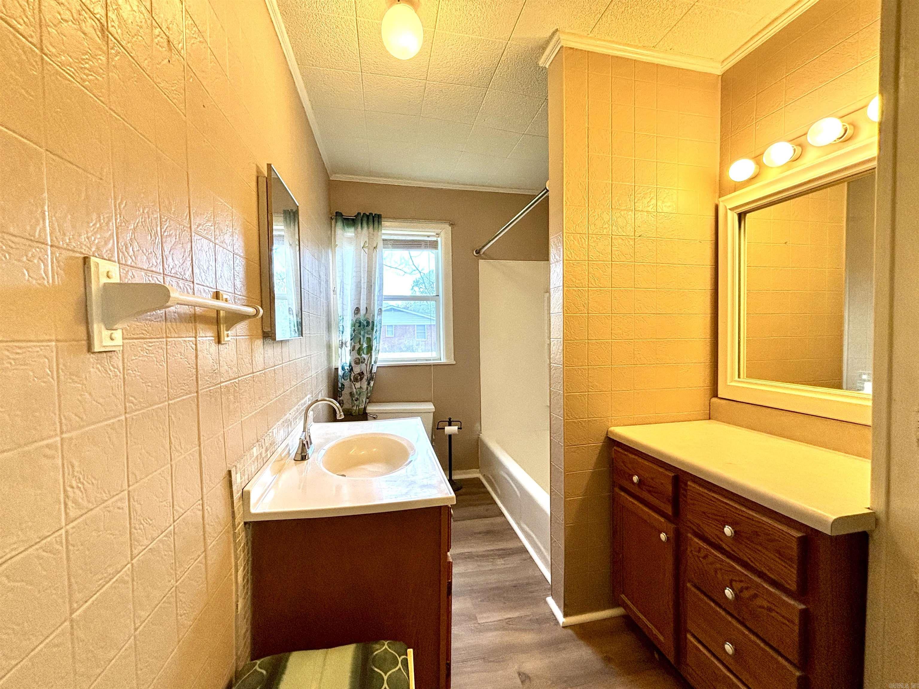 CITY ACREAGE C.C. - Residential