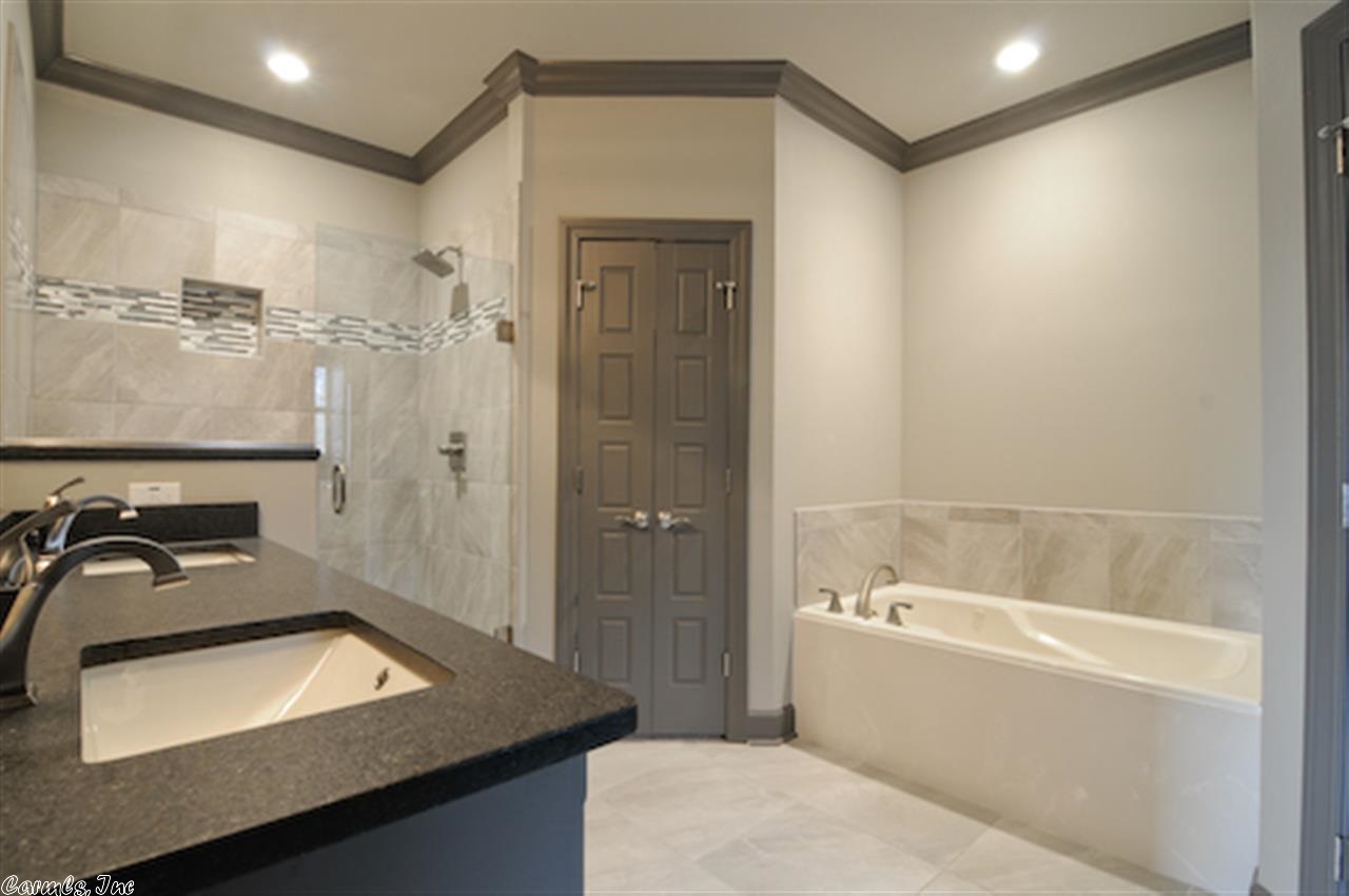 Oakbrooke Phase VII - Residential