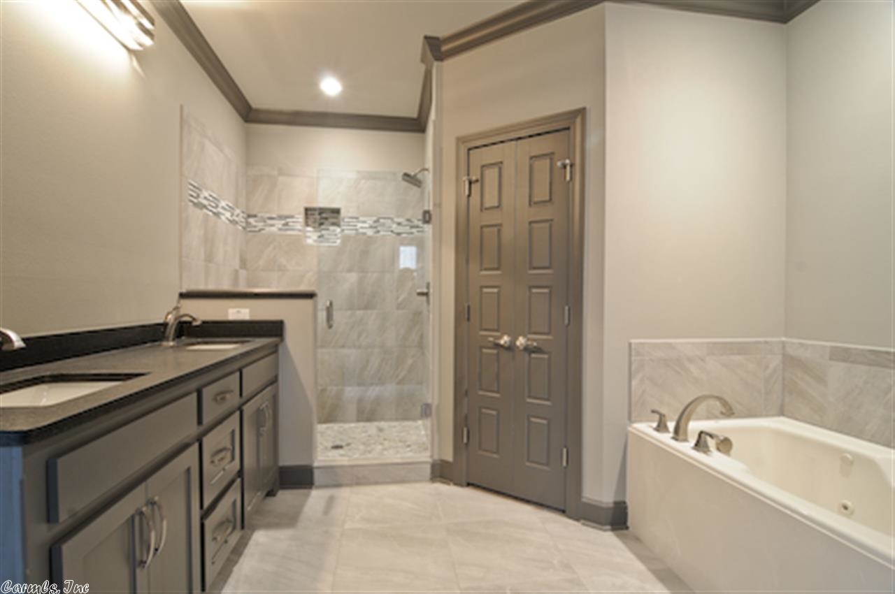 Oakbrooke Phase VII - Residential