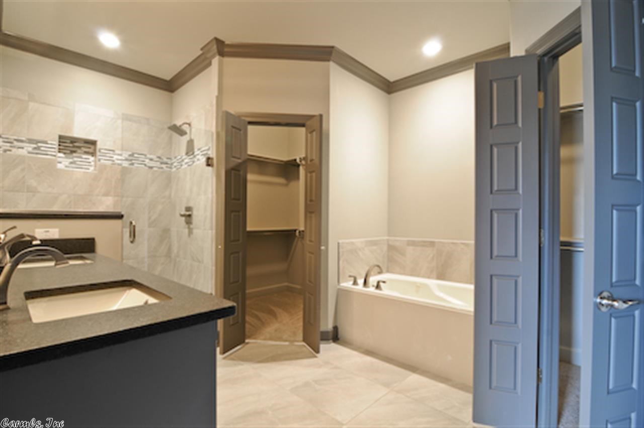 Oakbrooke Phase VII - Residential