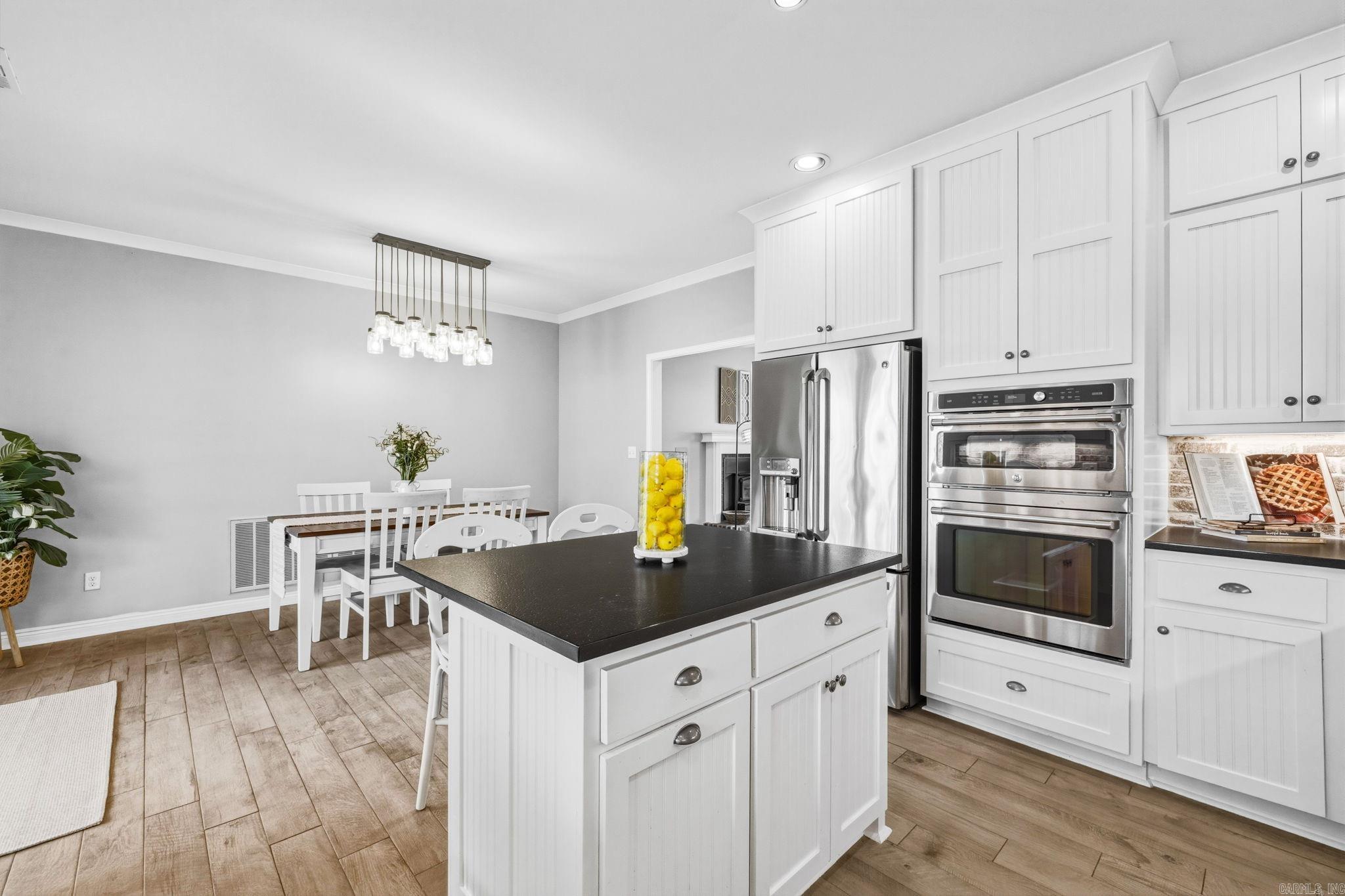 ARLINGTON ESTATES - Residential