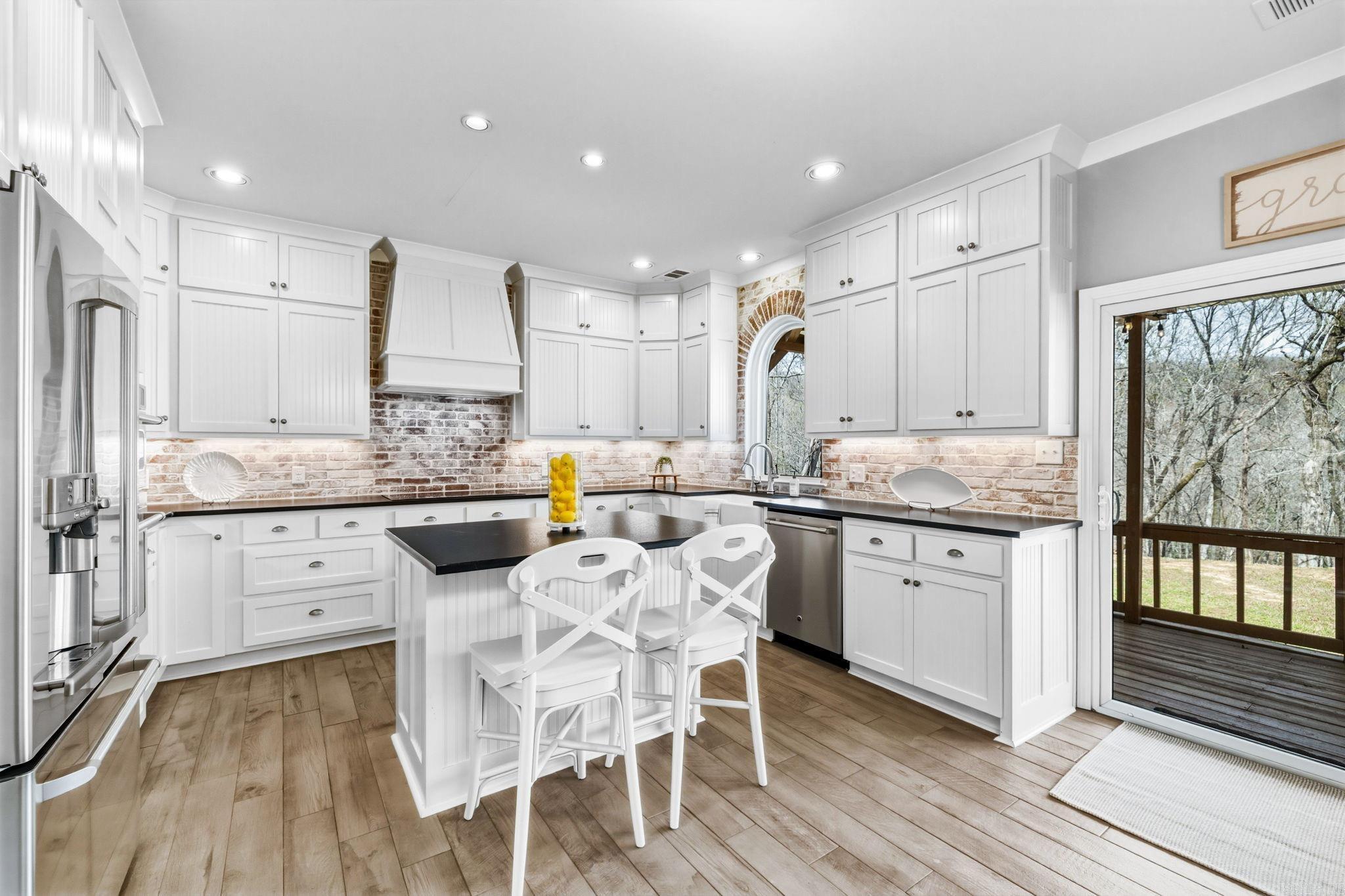 ARLINGTON ESTATES - Residential