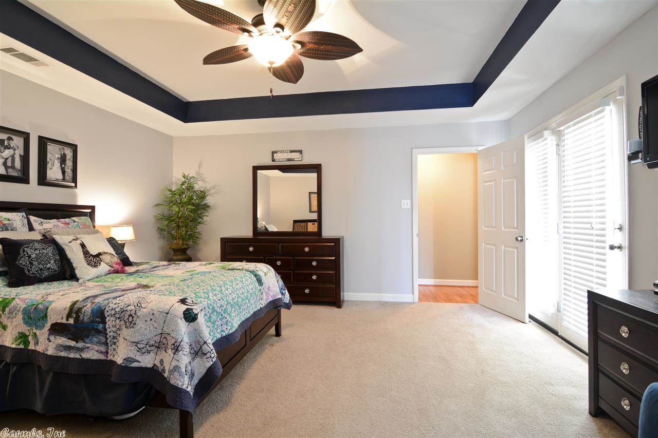 COUNTRY CLUB OF ARK THE - Residential