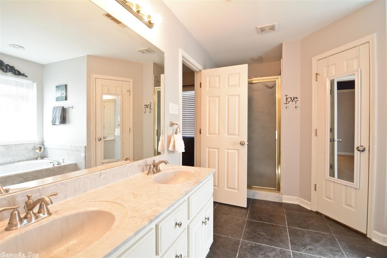 COUNTRY CLUB OF ARK THE - Residential