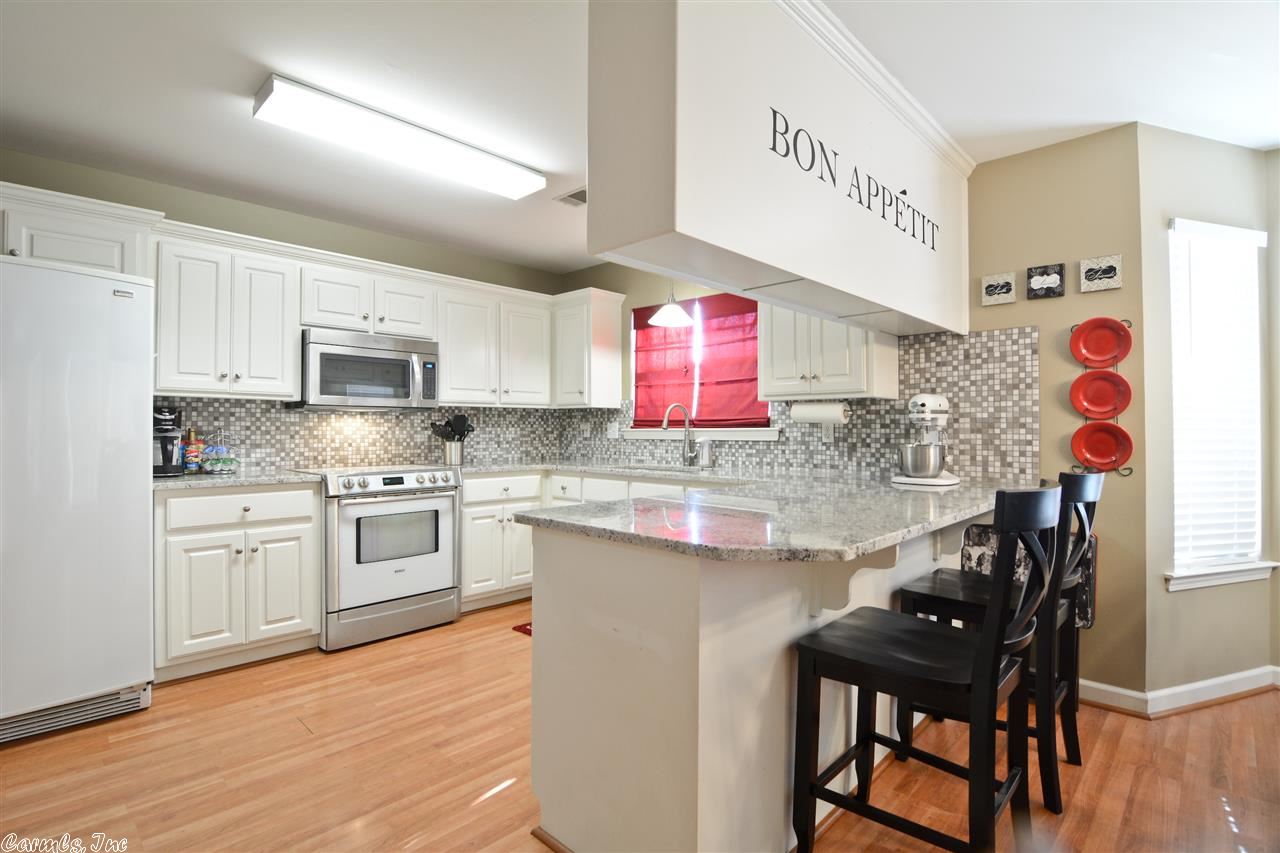 COUNTRY CLUB OF ARK THE - Residential