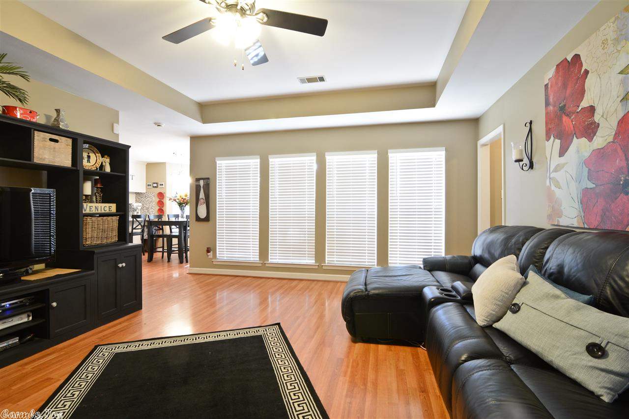 COUNTRY CLUB OF ARK THE - Residential