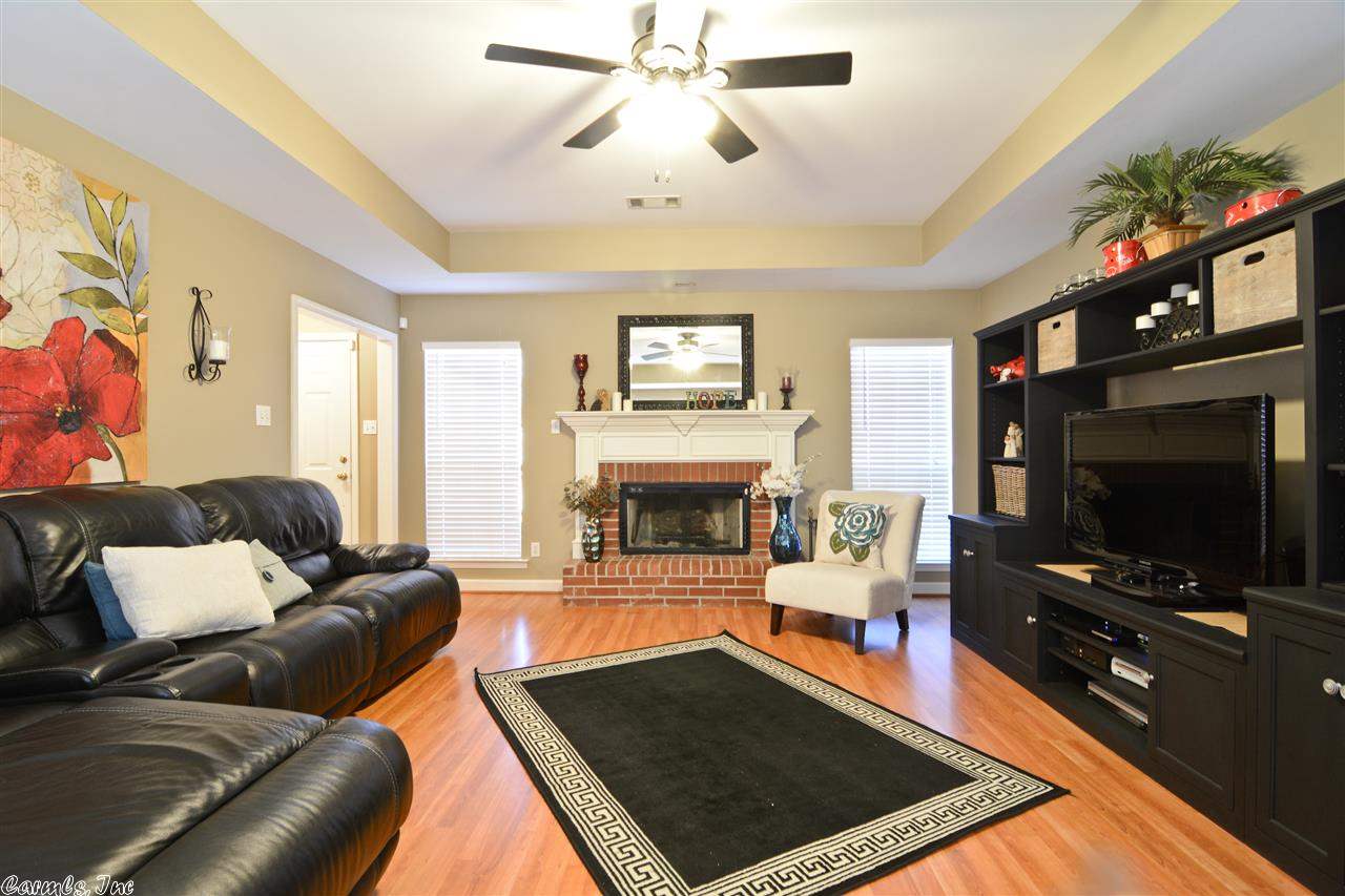 COUNTRY CLUB OF ARK THE - Residential