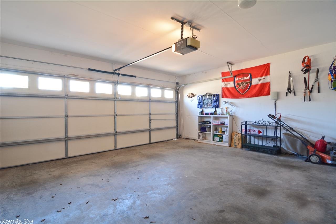 COUNTRY CLUB OF ARK THE - Residential