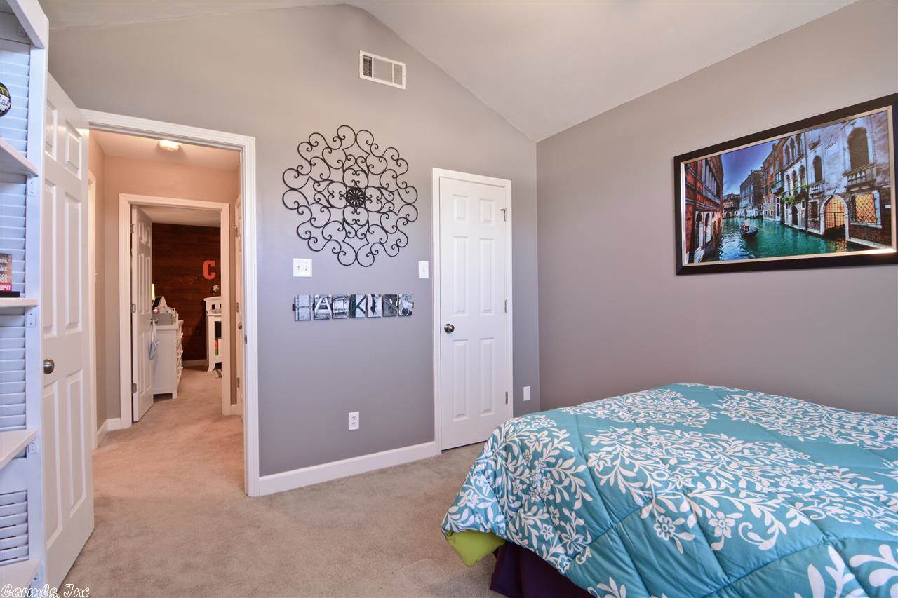 COUNTRY CLUB OF ARK THE - Residential