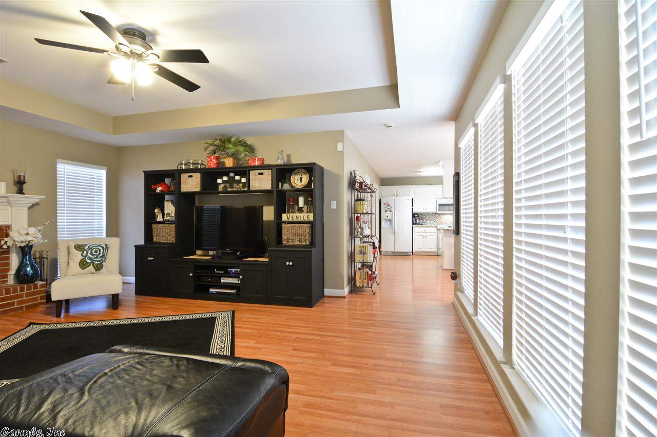 COUNTRY CLUB OF ARK THE - Residential