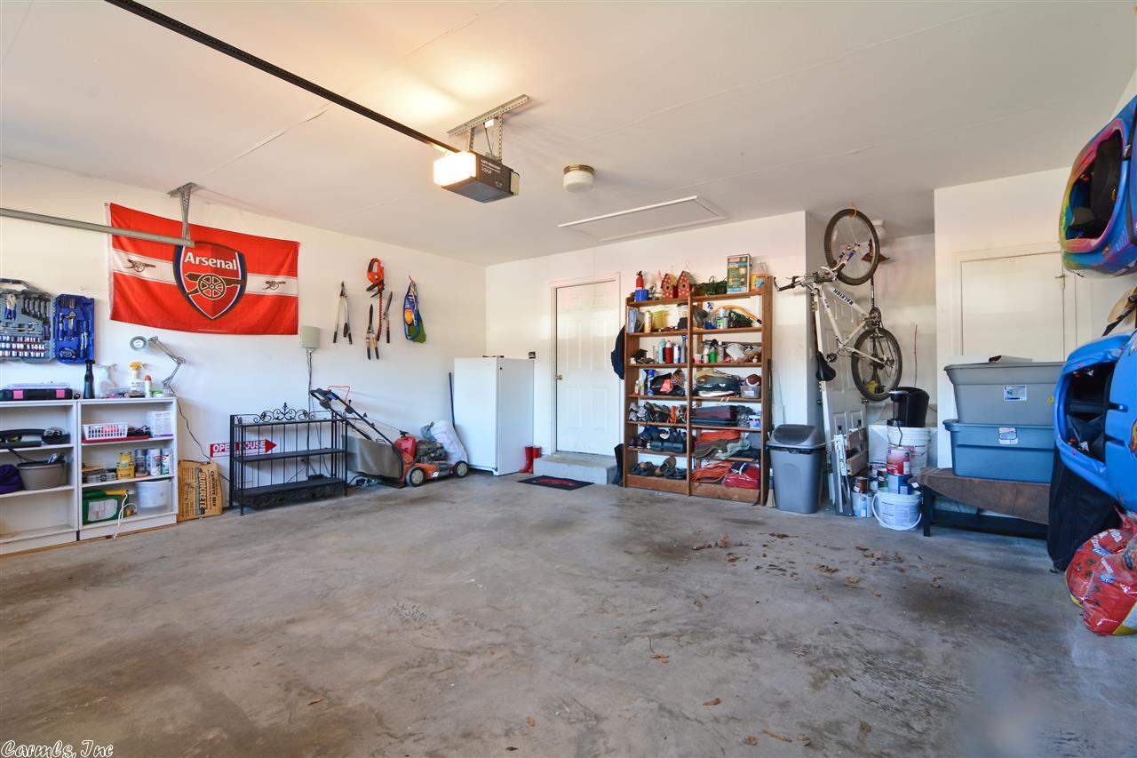 COUNTRY CLUB OF ARK THE - Residential