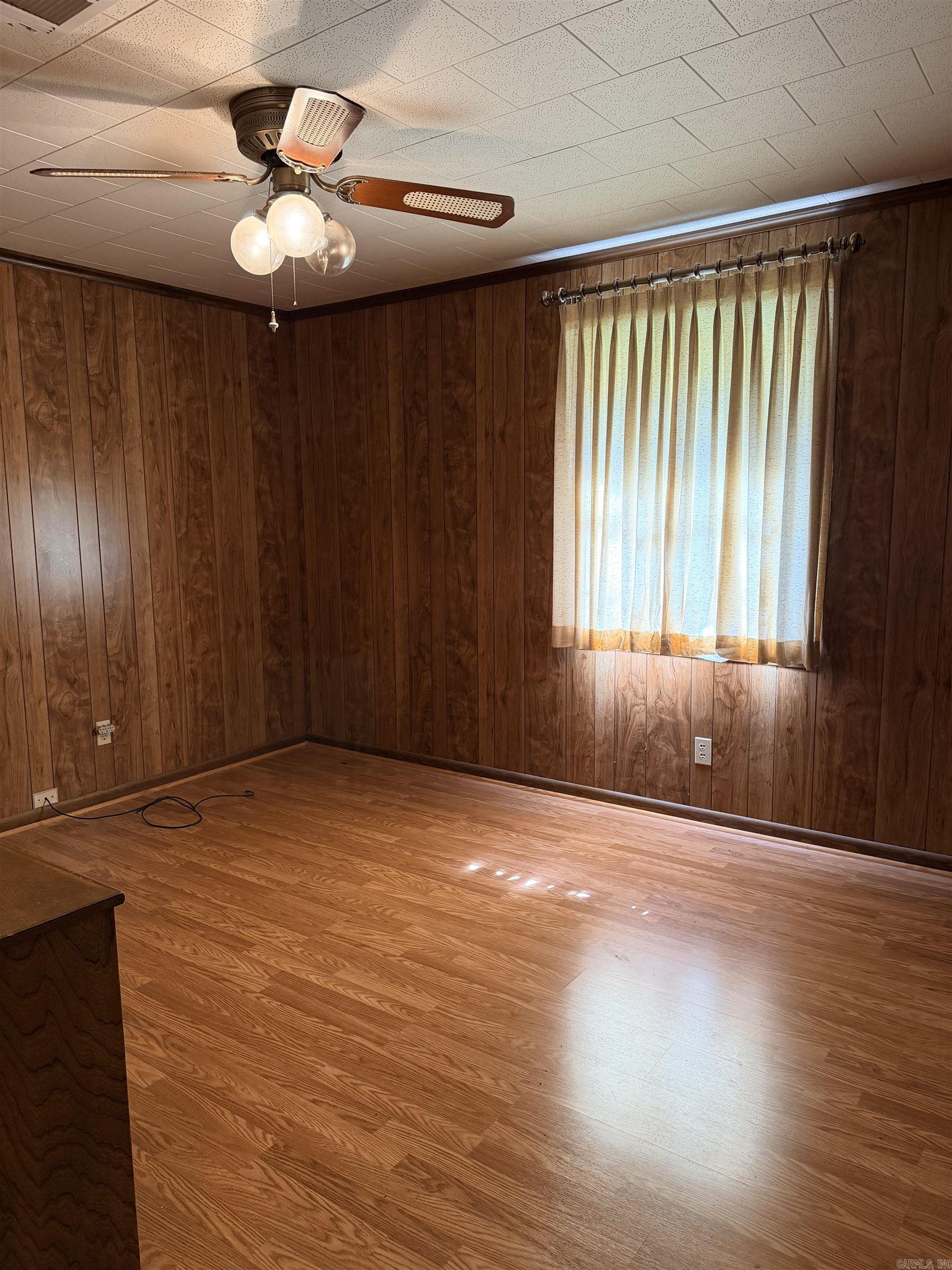 OAKHURST F - Residential