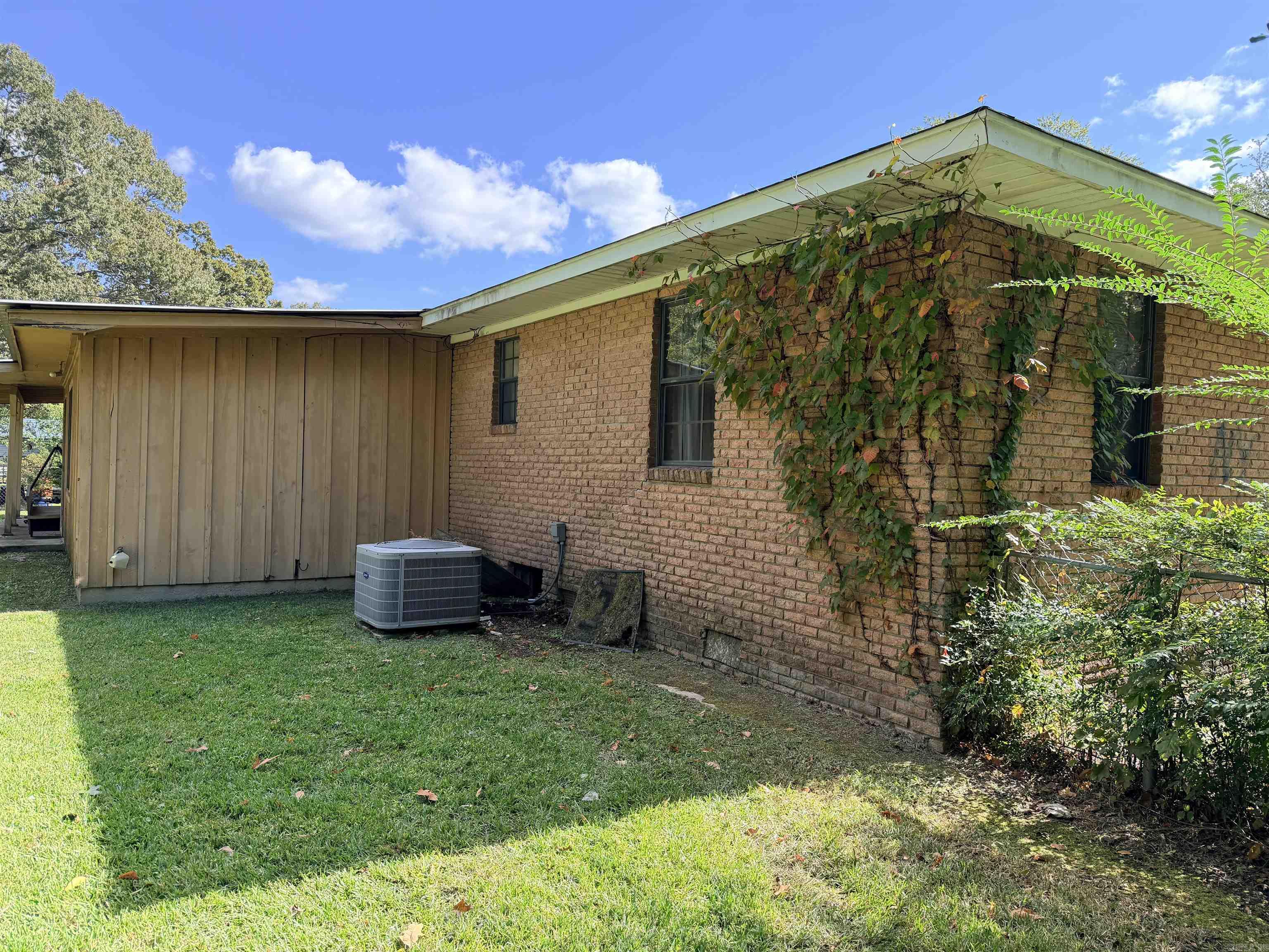 OAKHURST F - Residential