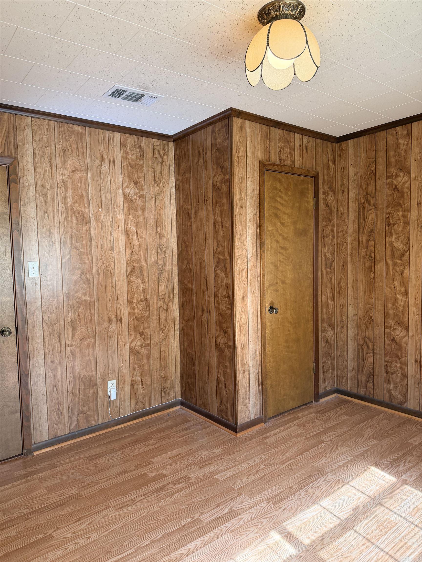 OAKHURST F - Residential