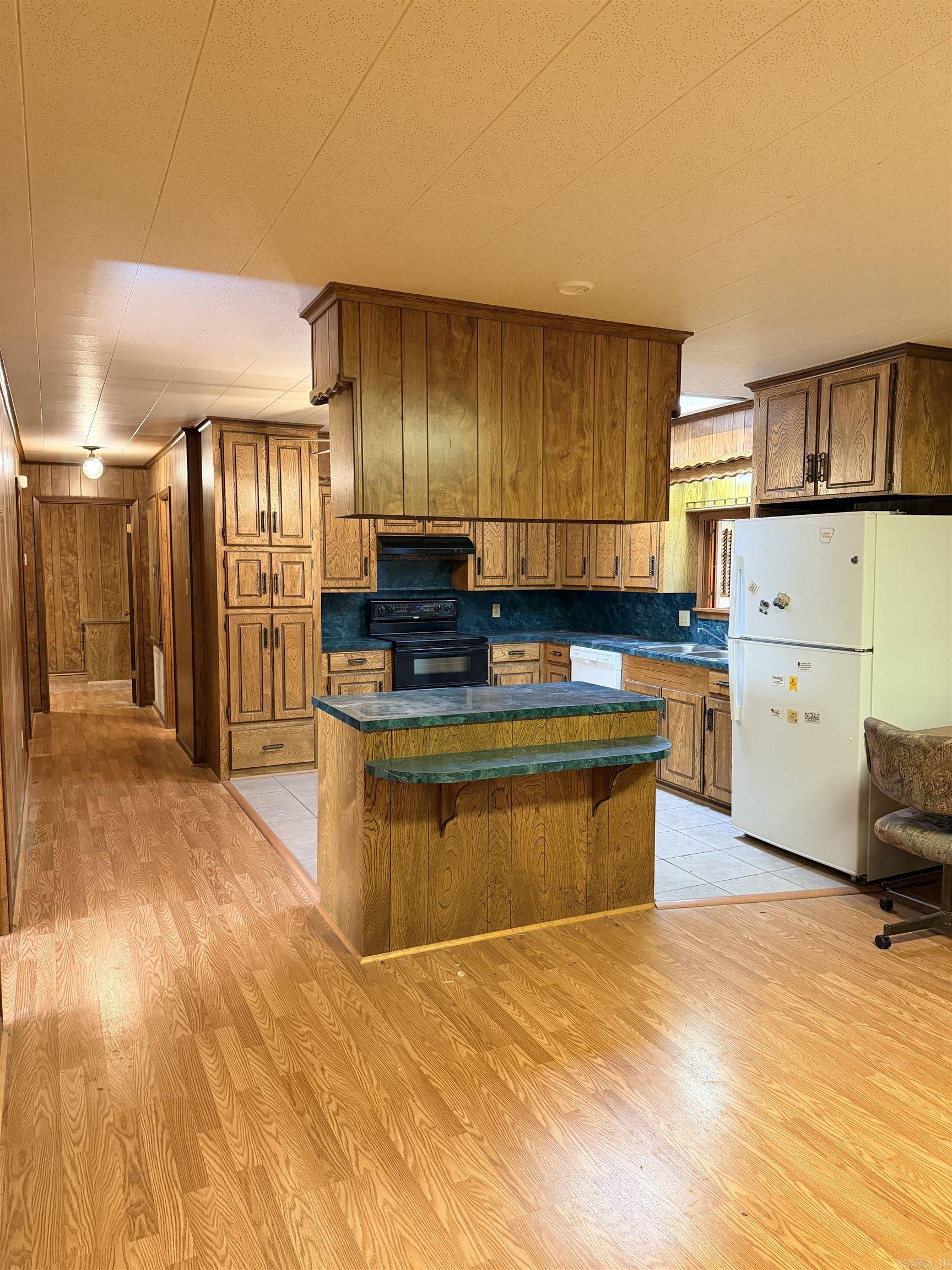 OAKHURST F - Residential