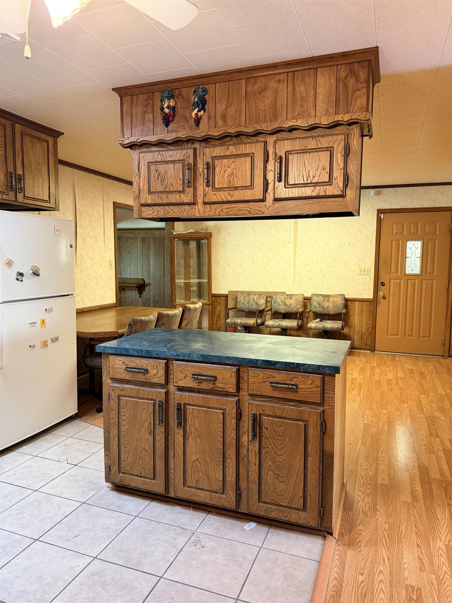 OAKHURST F - Residential