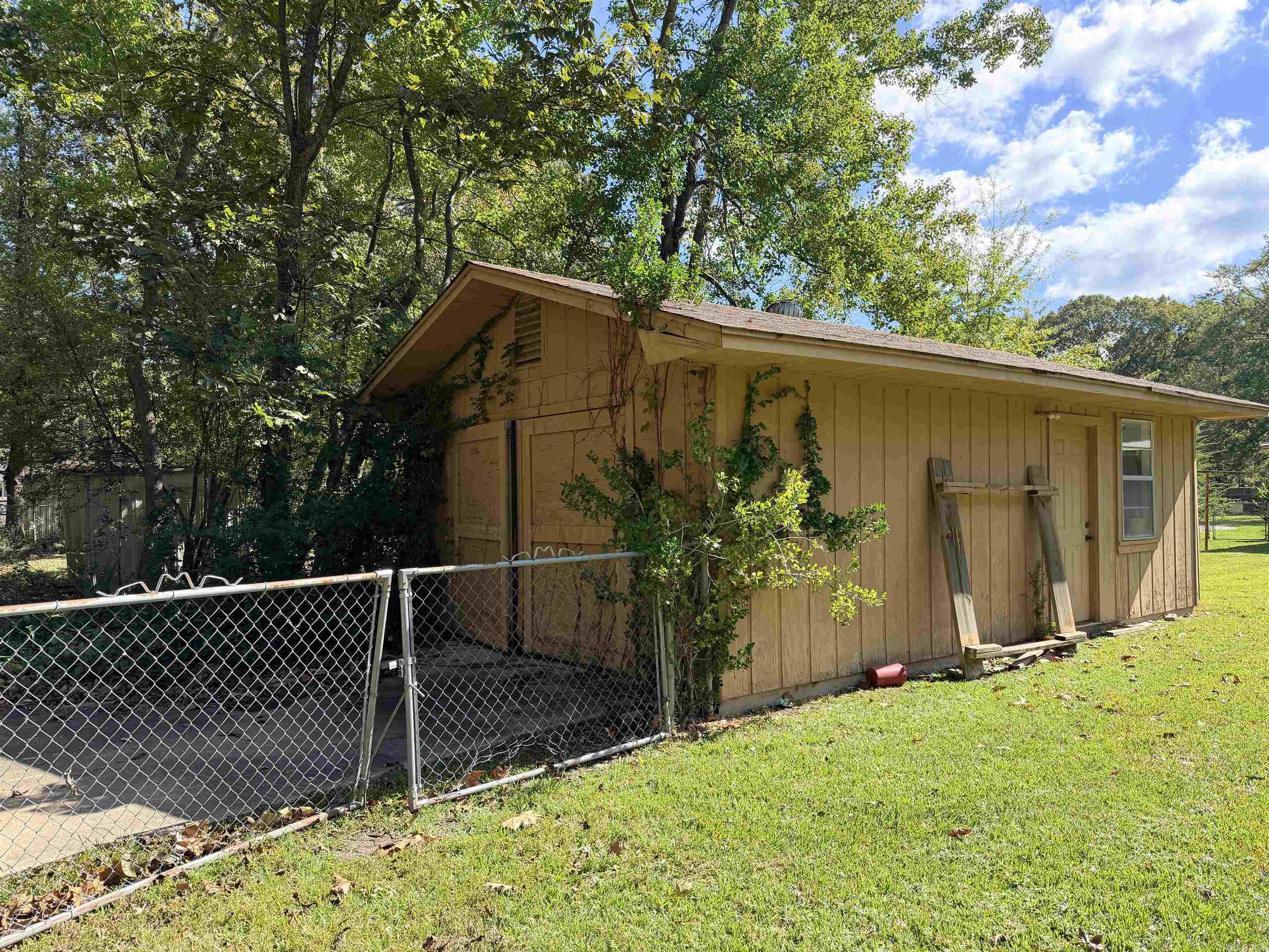 OAKHURST F - Residential