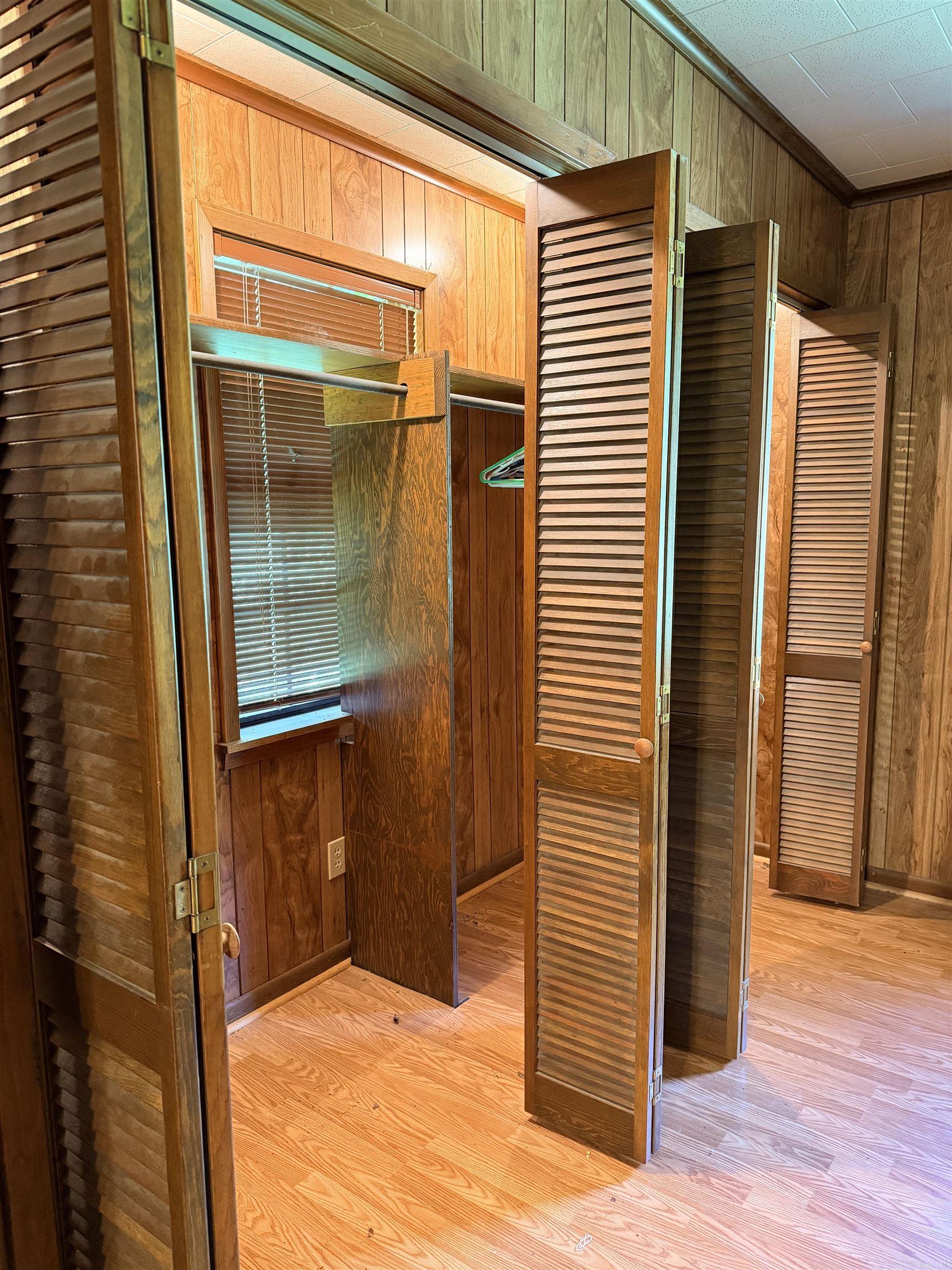 OAKHURST F - Residential