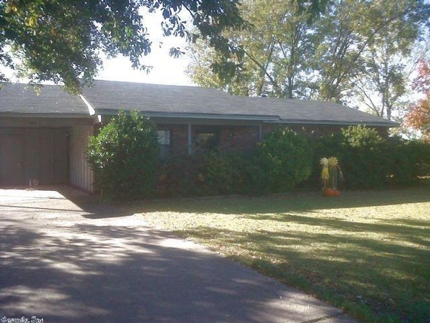 Sold Before Listed! Sq. Ft. approx. measuring encouraged