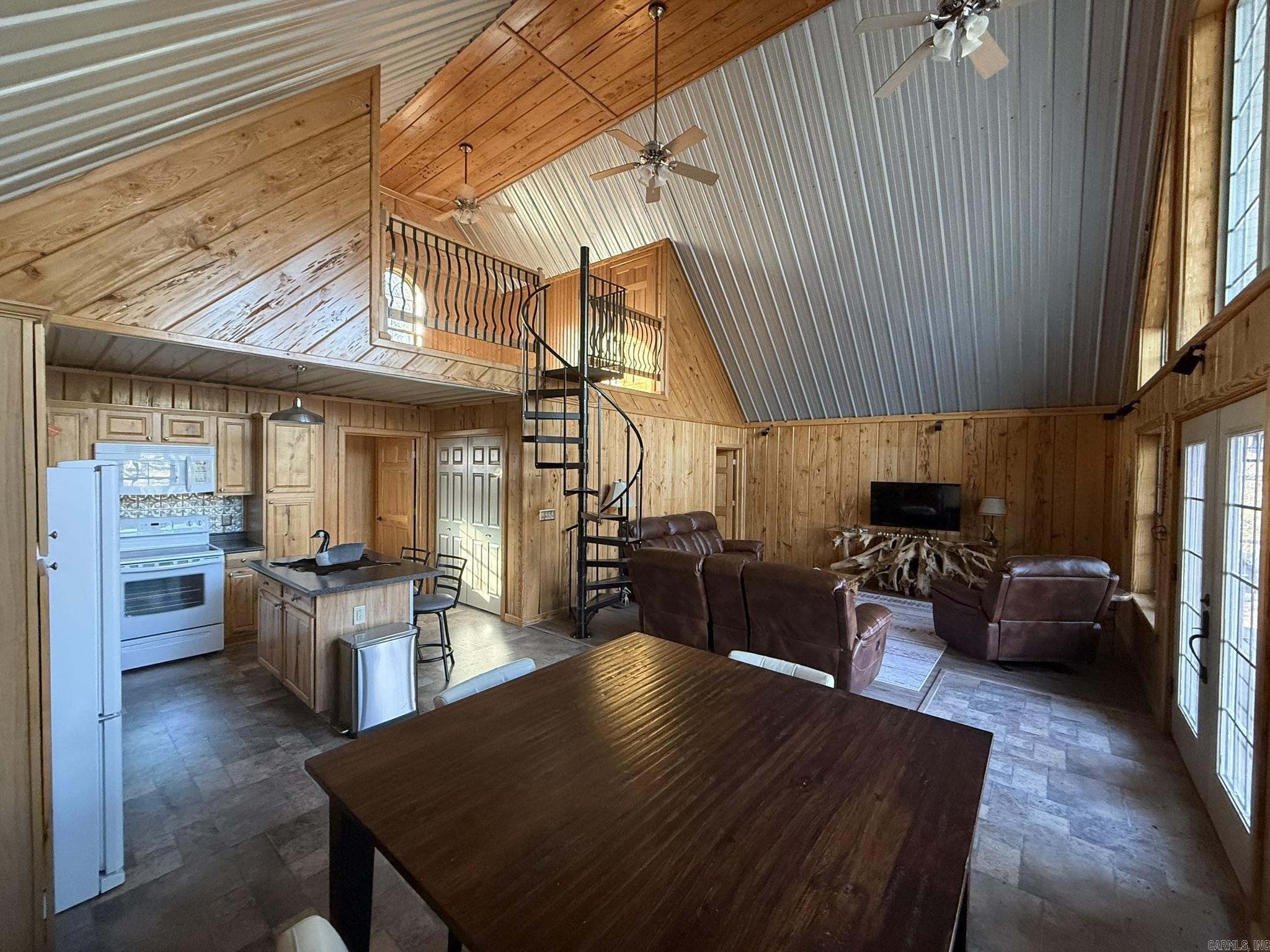 ARKANSAS ESTATES - Residential