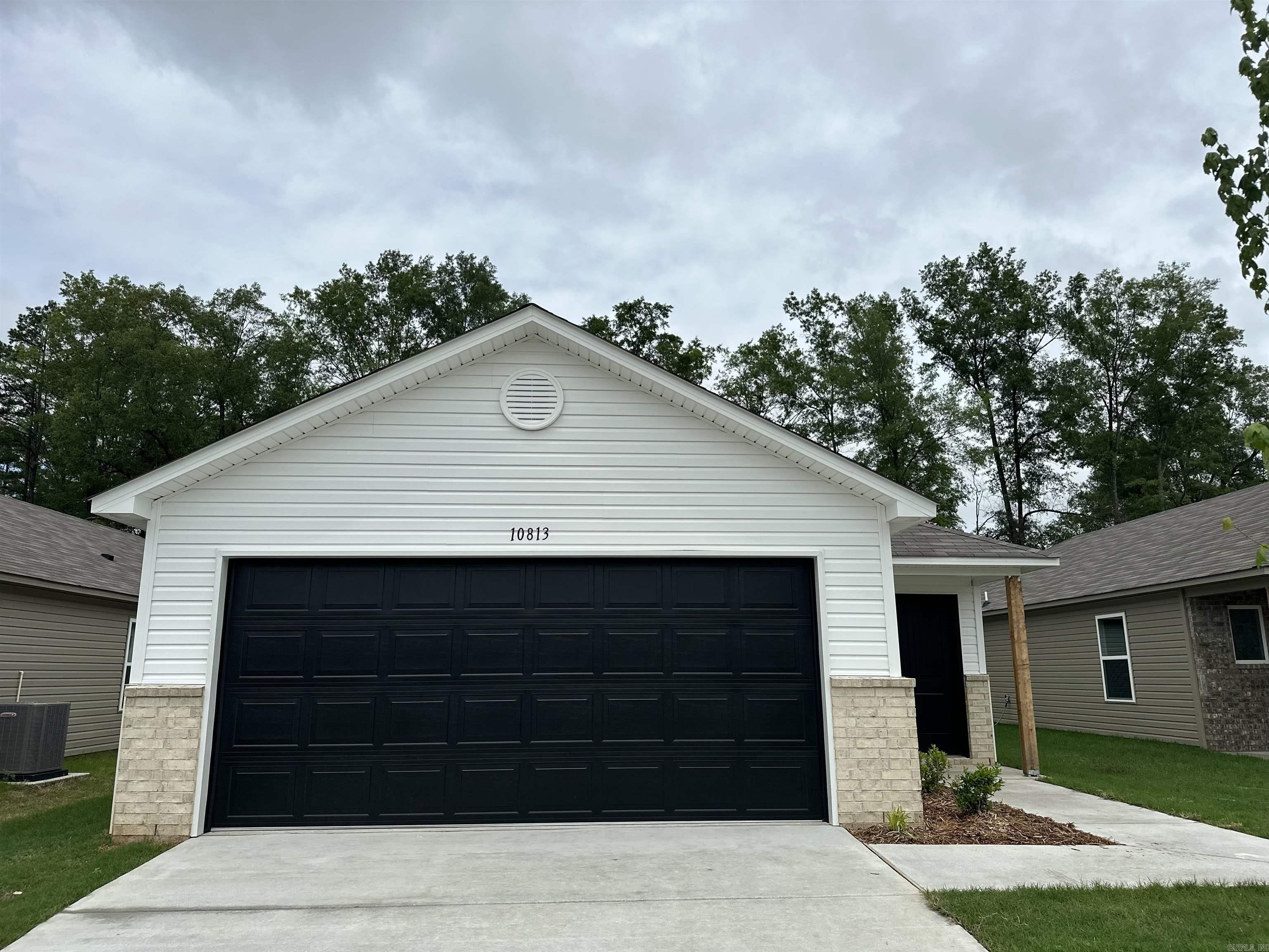 COUNTRY CLUB OF ARK THE - Residential