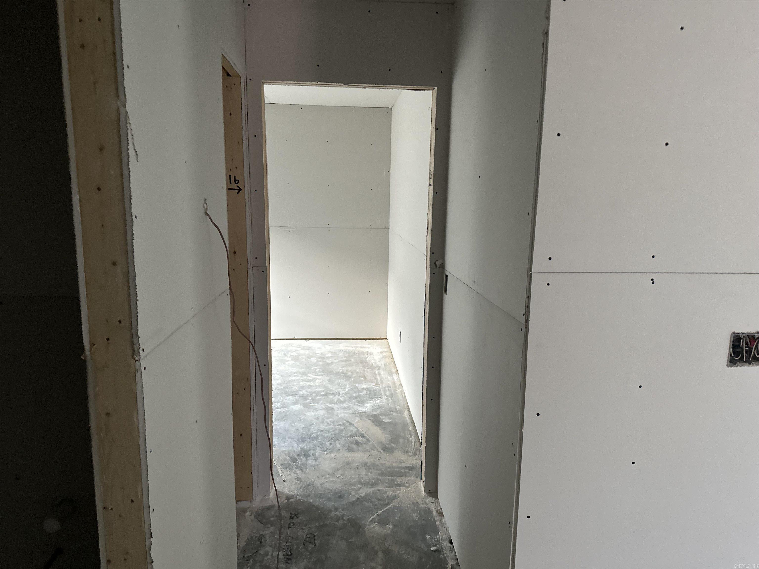 COUNTRY CLUB OF ARK THE - Residential