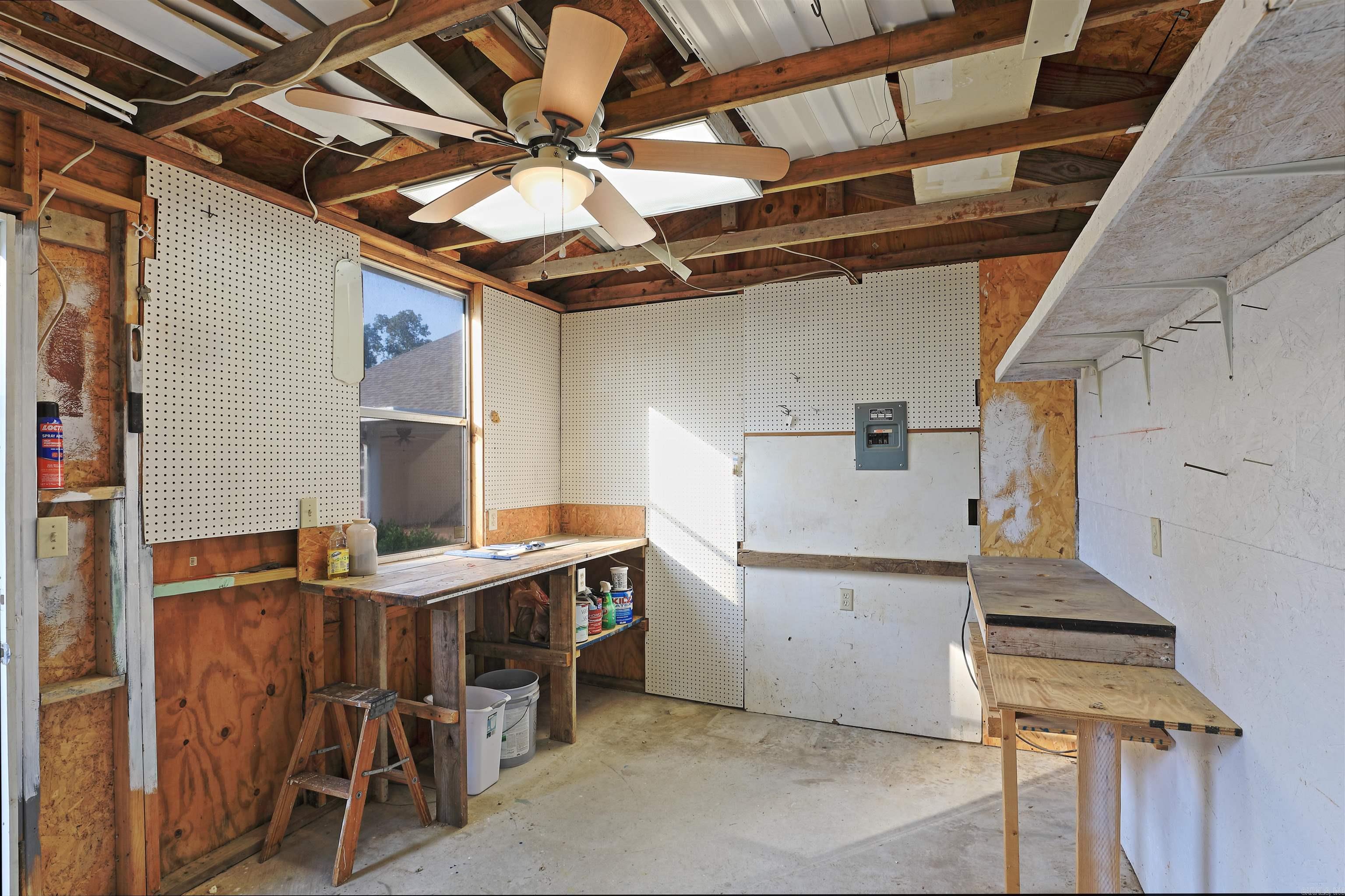 HONEYSUCKLE HILLS ADD - Residential